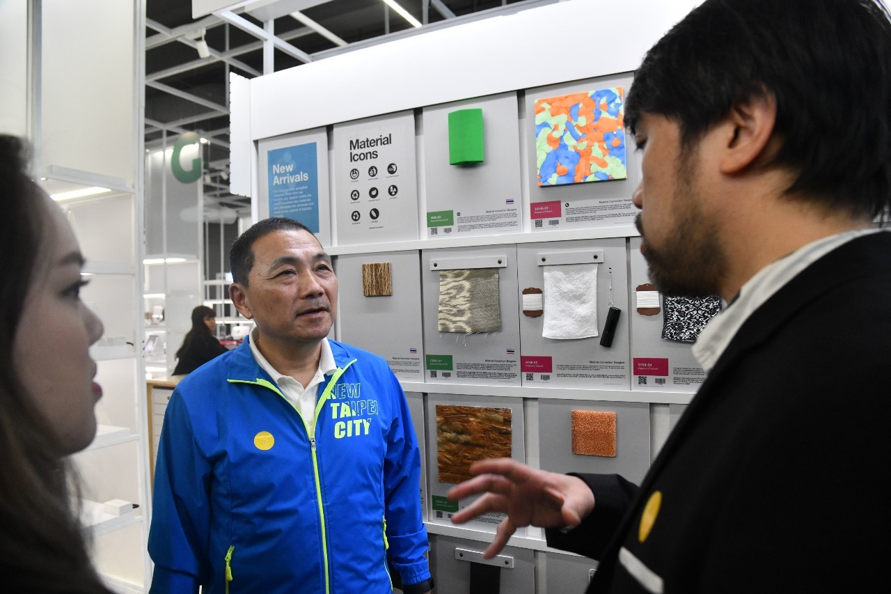 侯友宜市長與CEA成員交換文創經驗。