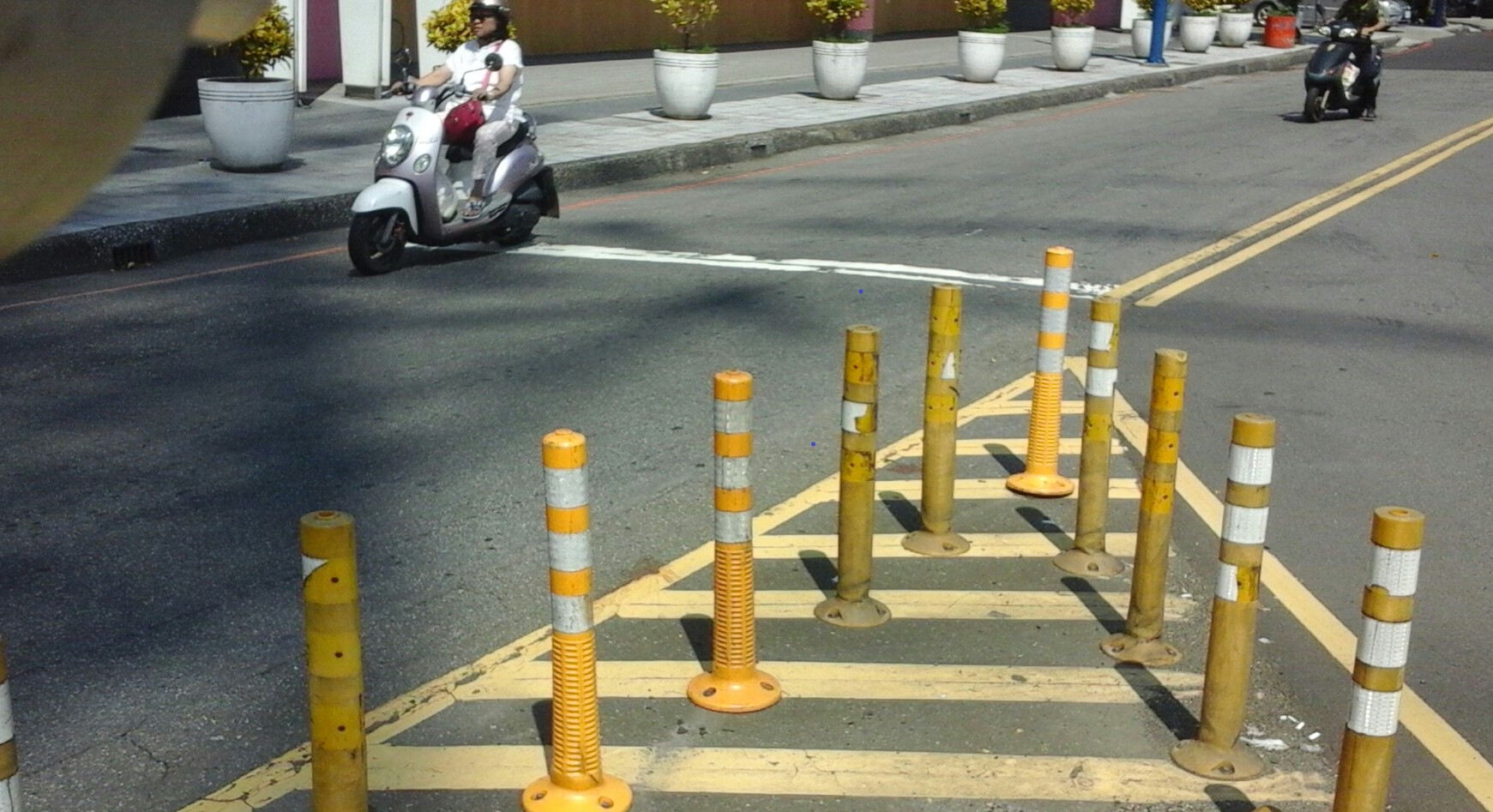 蘆洲中山一路中山二路交通桿修復後