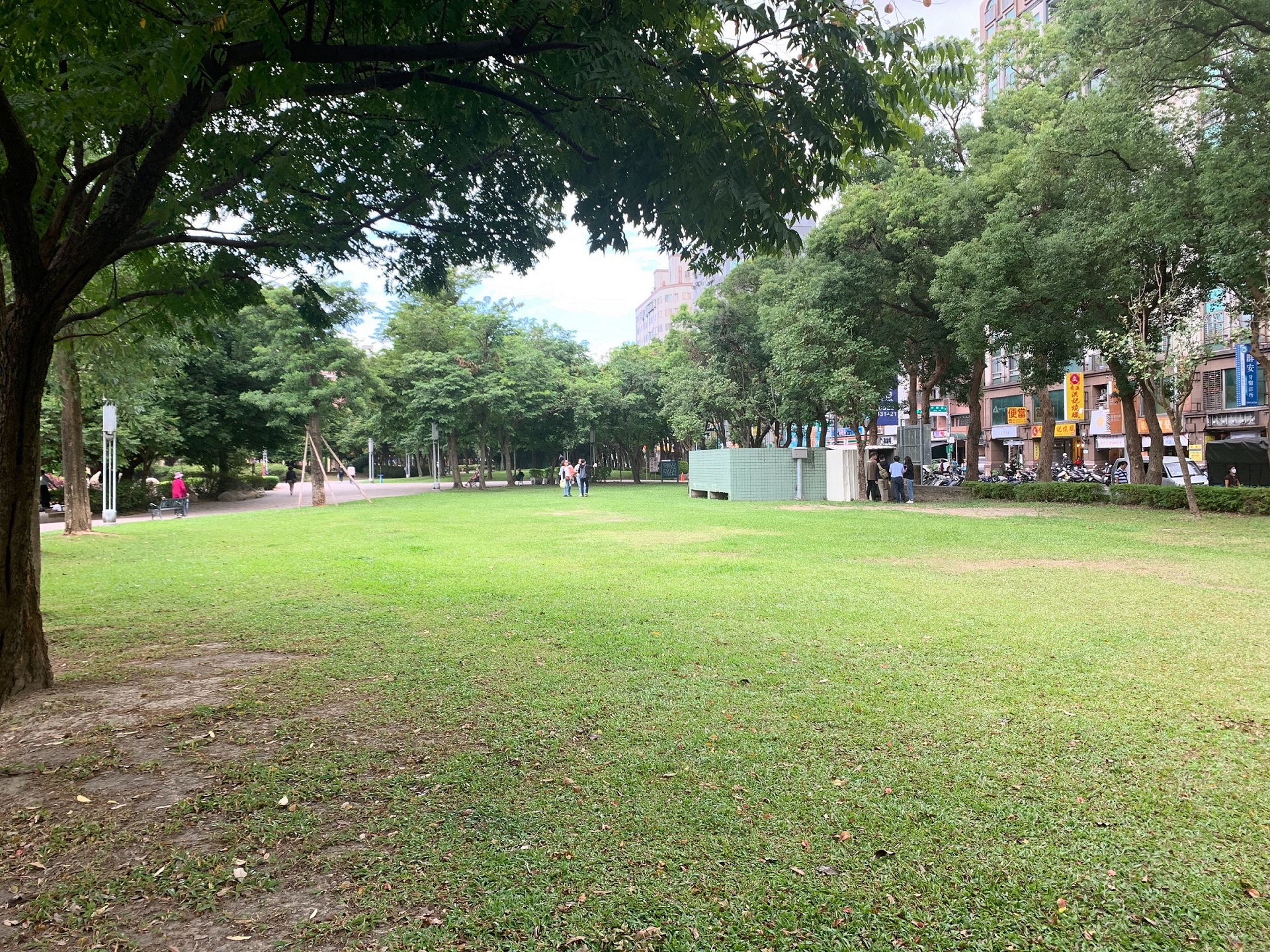 本次競賽共計有12組景觀作品將坐落於公園內