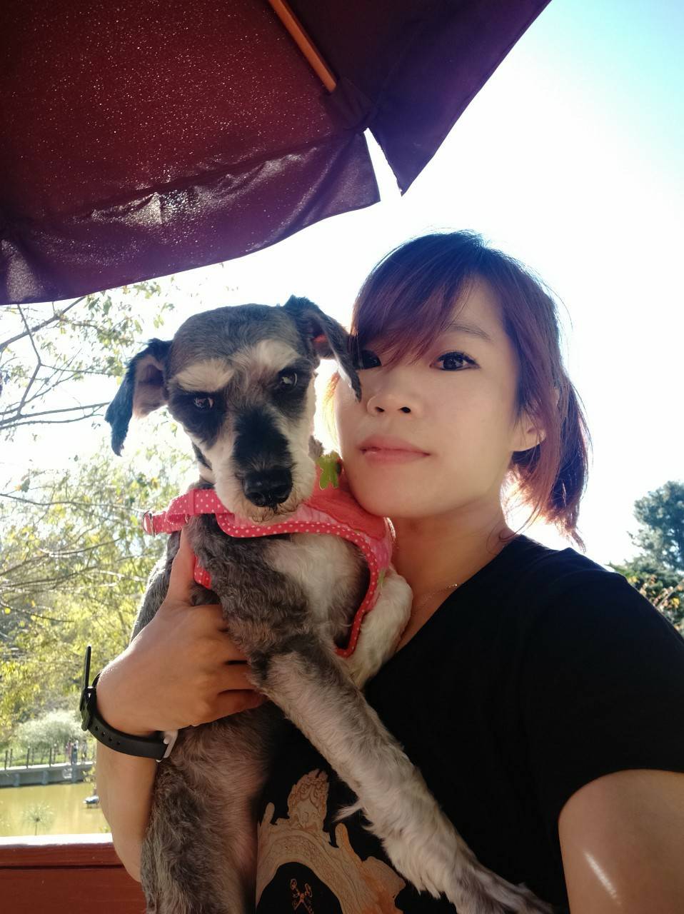 暫時穩定病情的「妹妹」與毛媽出遊照