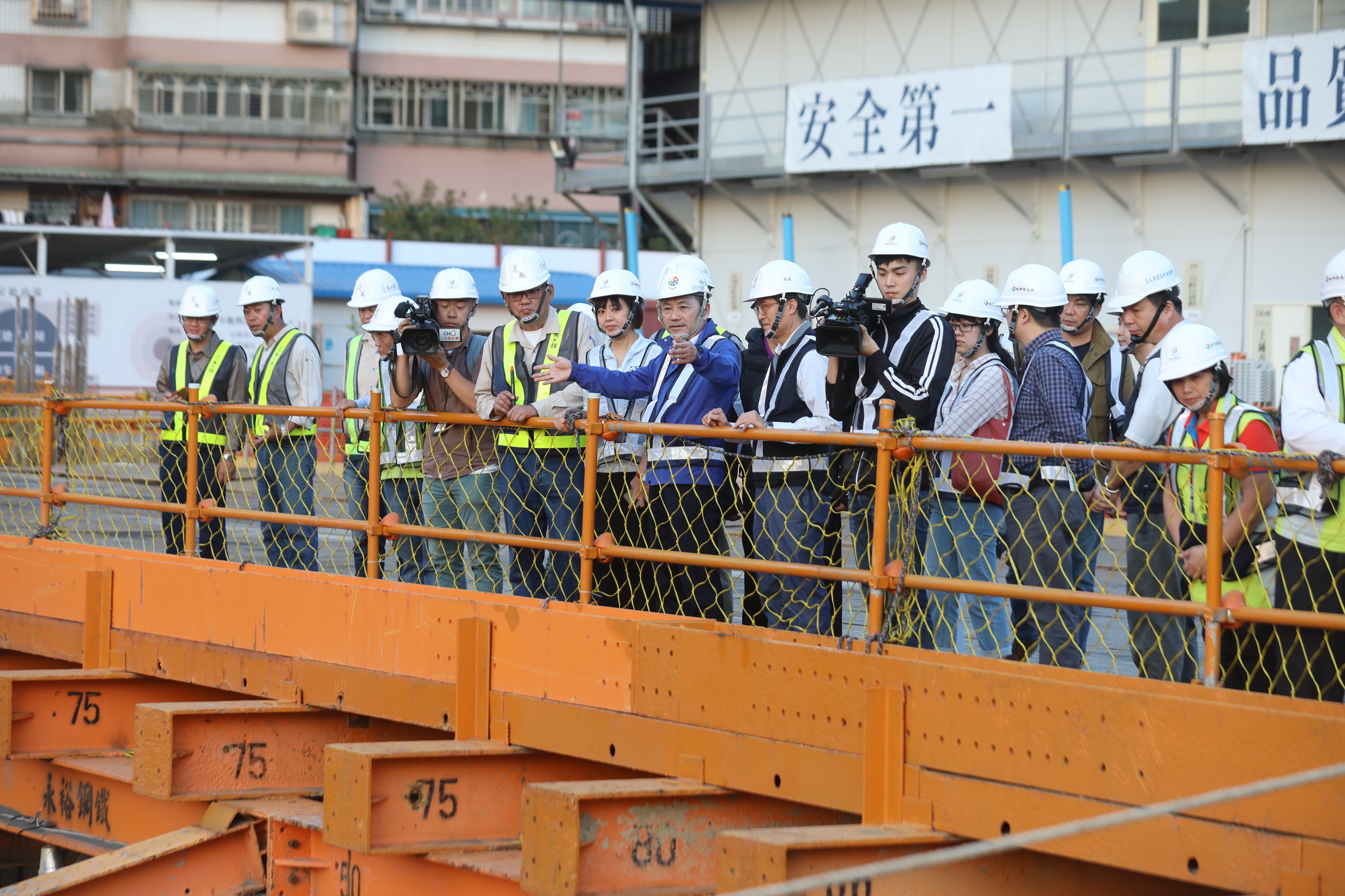 市長視察土城員和社宅工程