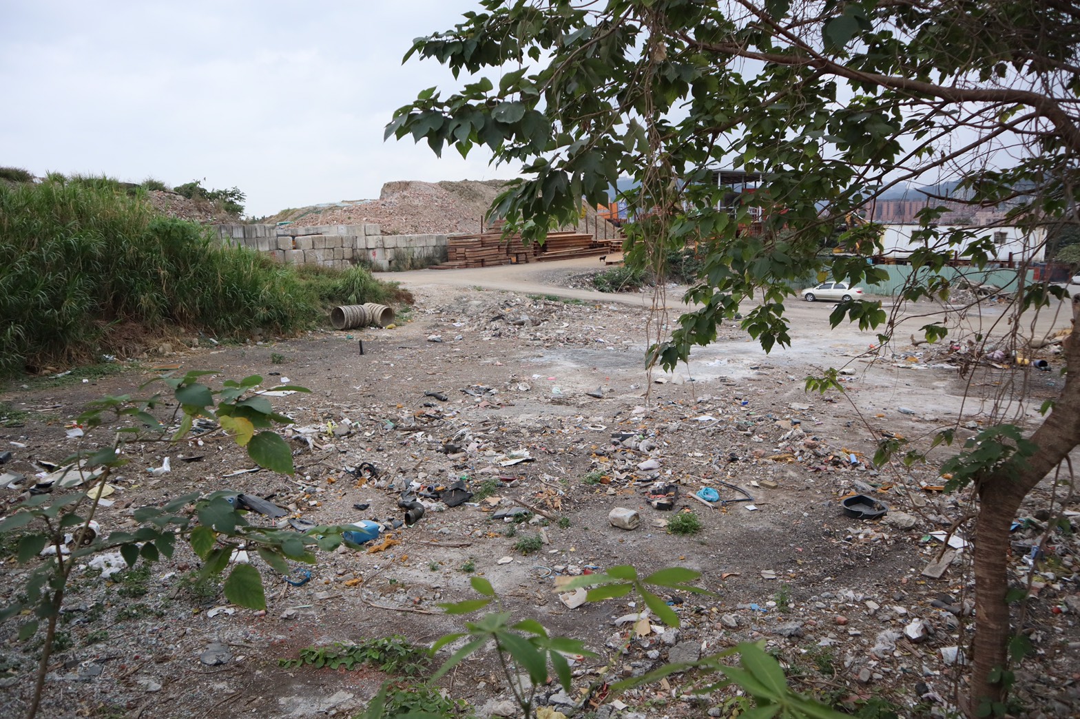 五股垃圾山靠近中興路以南地區，將由新工處進行整地，興建環保局清潔隊廠區