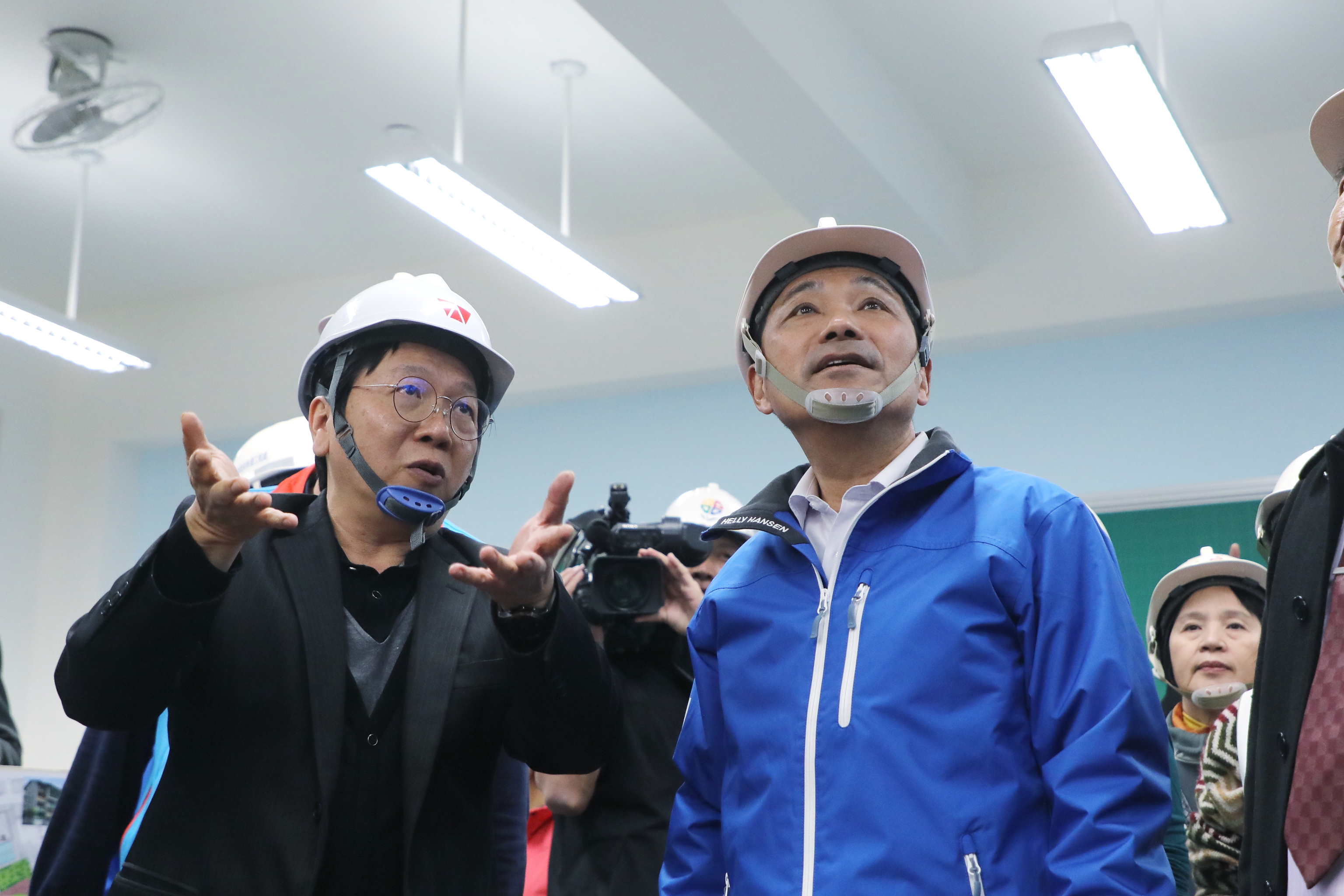 侯友宜市長視察板橋區江翠國中老舊校舍整建工程進度