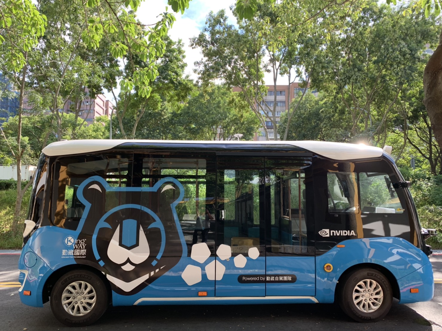 同型智駕車照片1