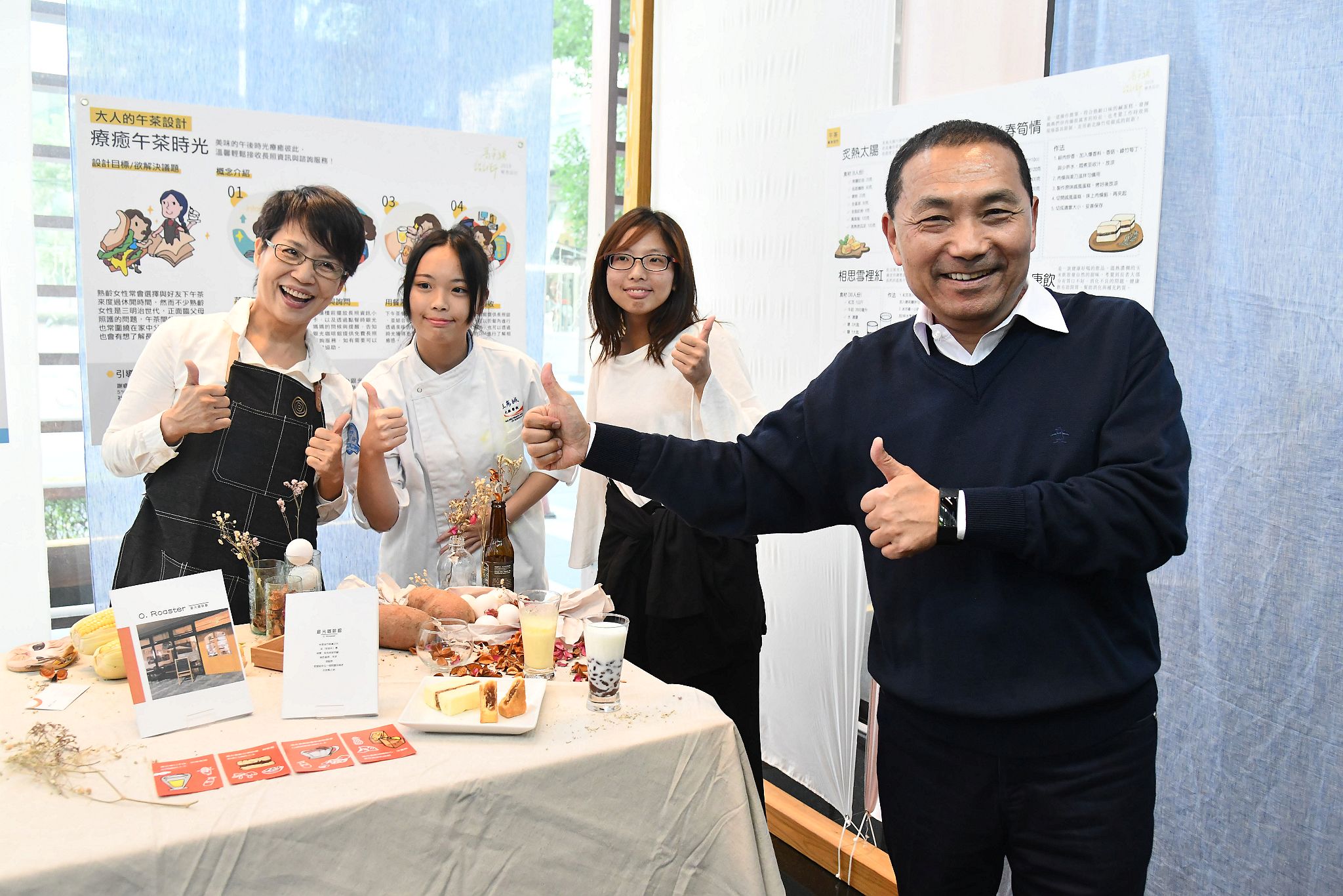 侯市長現場試吃新菜色，對料理選用新北新鮮、在地食材烹飪讚不絕口