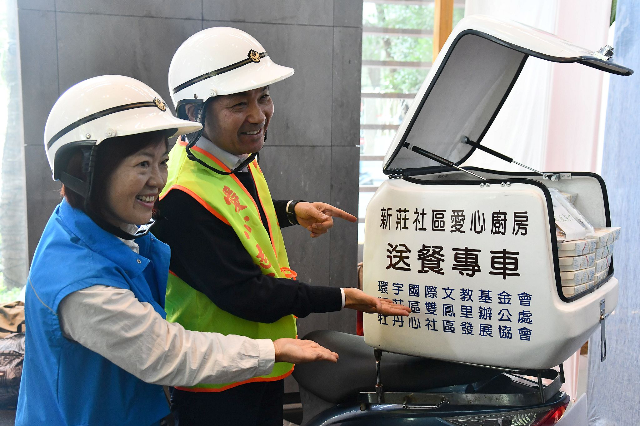 銀光未來館特別針對長輩需求推出「社區共餐」、「長照送餐」及「喘息午茶」三大主題，設計美味餐食