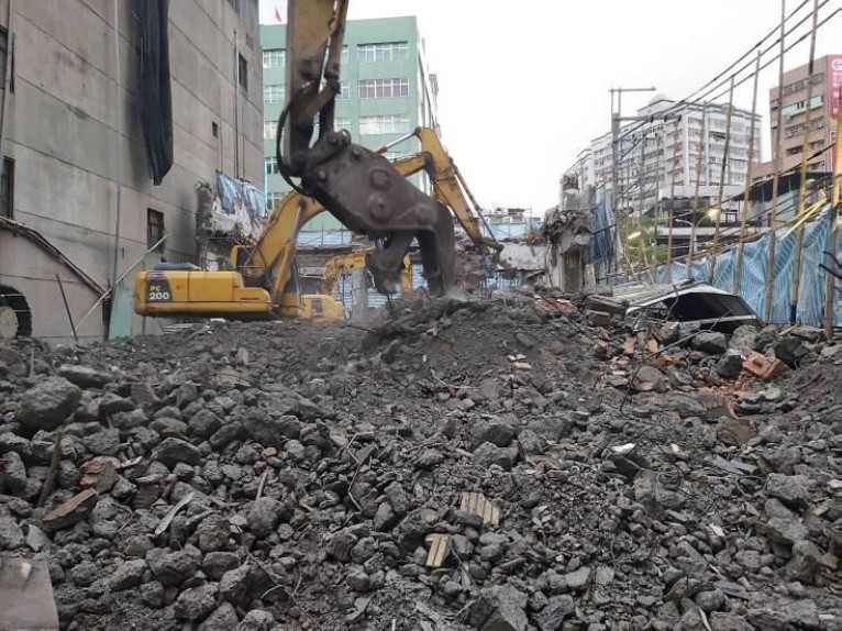 新莊案拆除中
