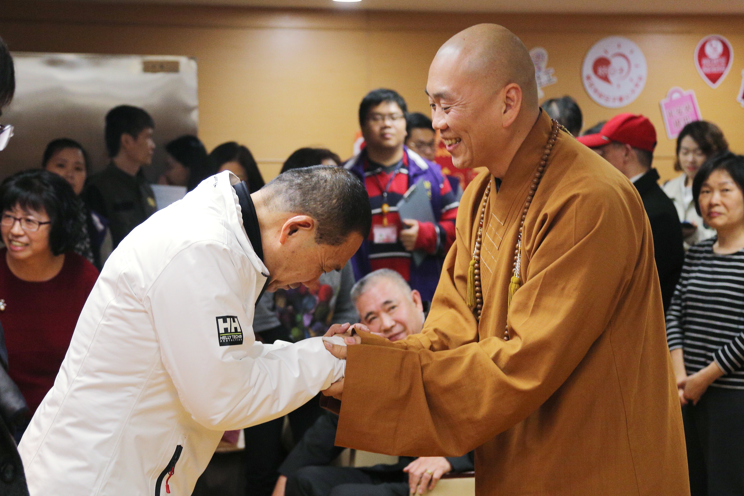 侯友宜市長感謝各界發揮愛心，提供物資平安袋及不打烊貼心服務