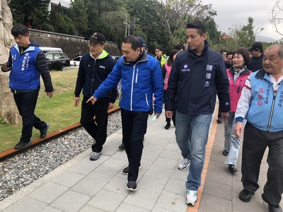 侯友宜市長視察淡水台2乙中正路至漁人碼頭人行道工程