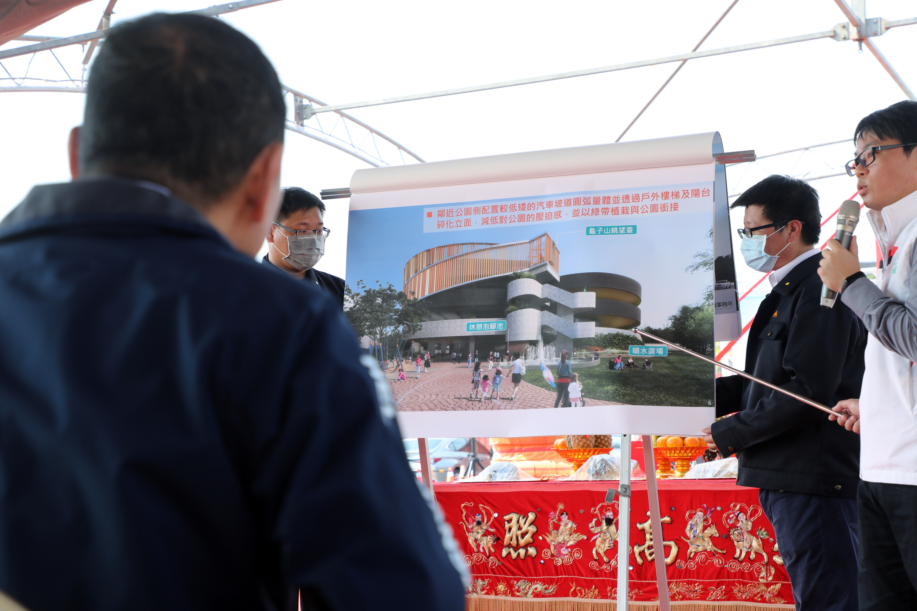 為解決金山區停車問題新北市政府打造全智慧立體停車場，結合地方特色與遊憩空間打造青春山海線打卡新地標