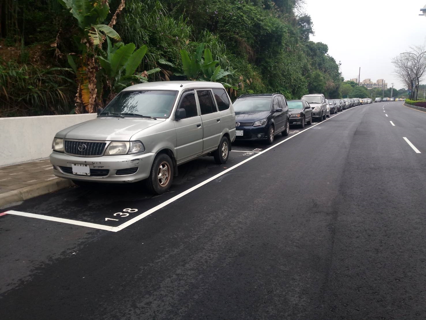 新台五路2段(往基隆方向，仁愛路至茄苳路間)，每次60元