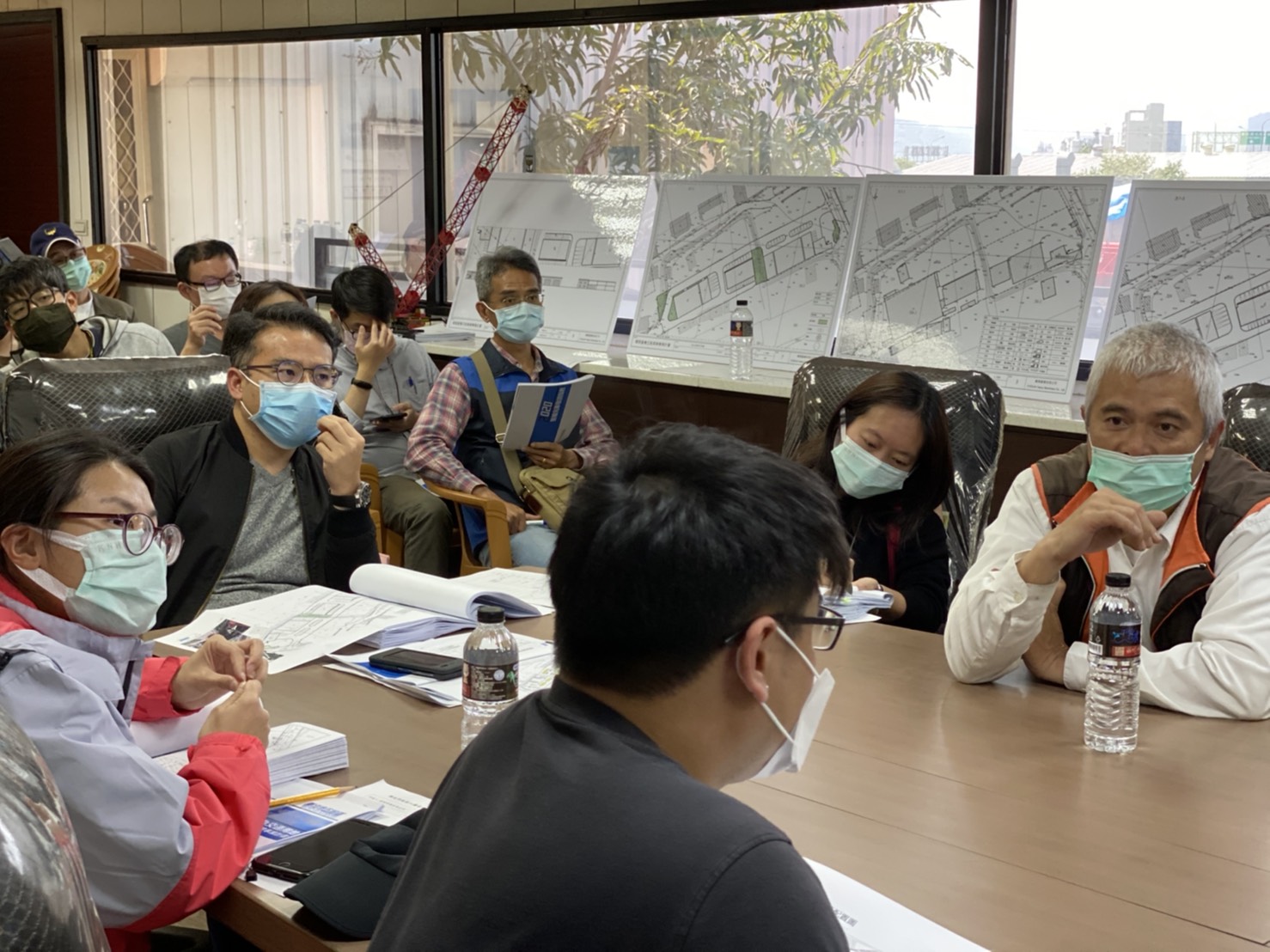 工務局副局長江南志召開五股垃圾山臨時建築許可審查會