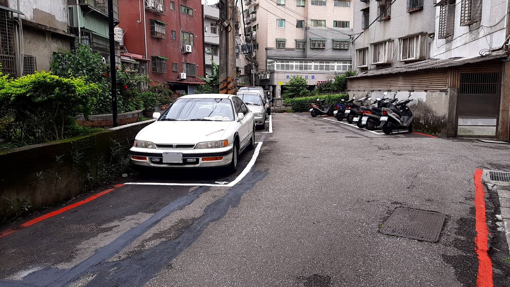 中和區南山路298巷路邊停車位6/1起收費管理