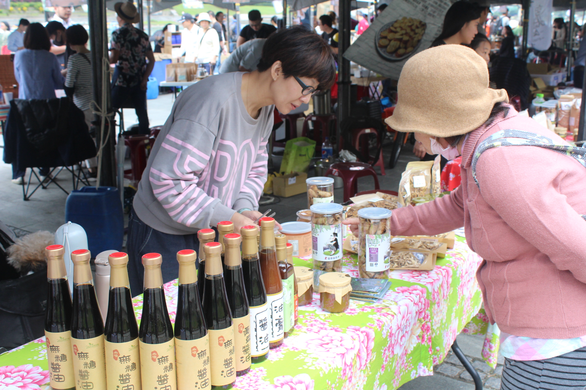 新北希望市集X斜槓職人」聯名假日市集活動現場將有新北小農提供最新鮮的農產好物