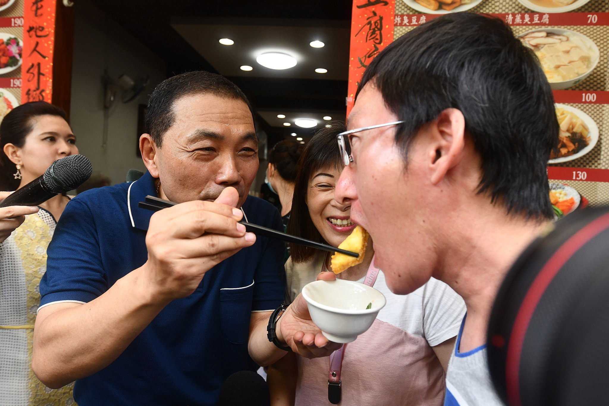 市長侯友宜再結合20個商圈，至深坑推出二部曲─新北安心fun尋龍輕鬆buy活動。