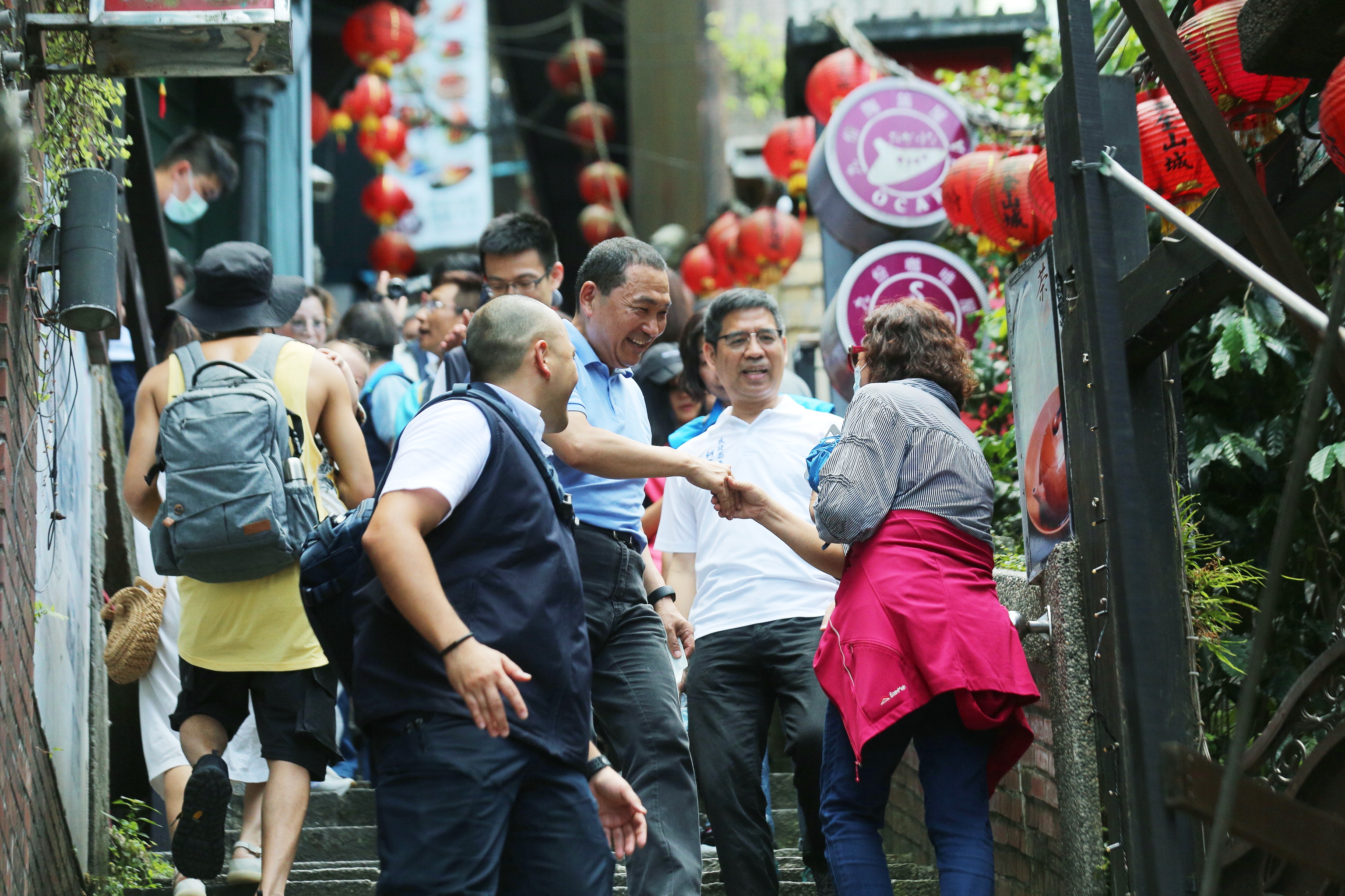 侯友宜市長走訪九份商圈