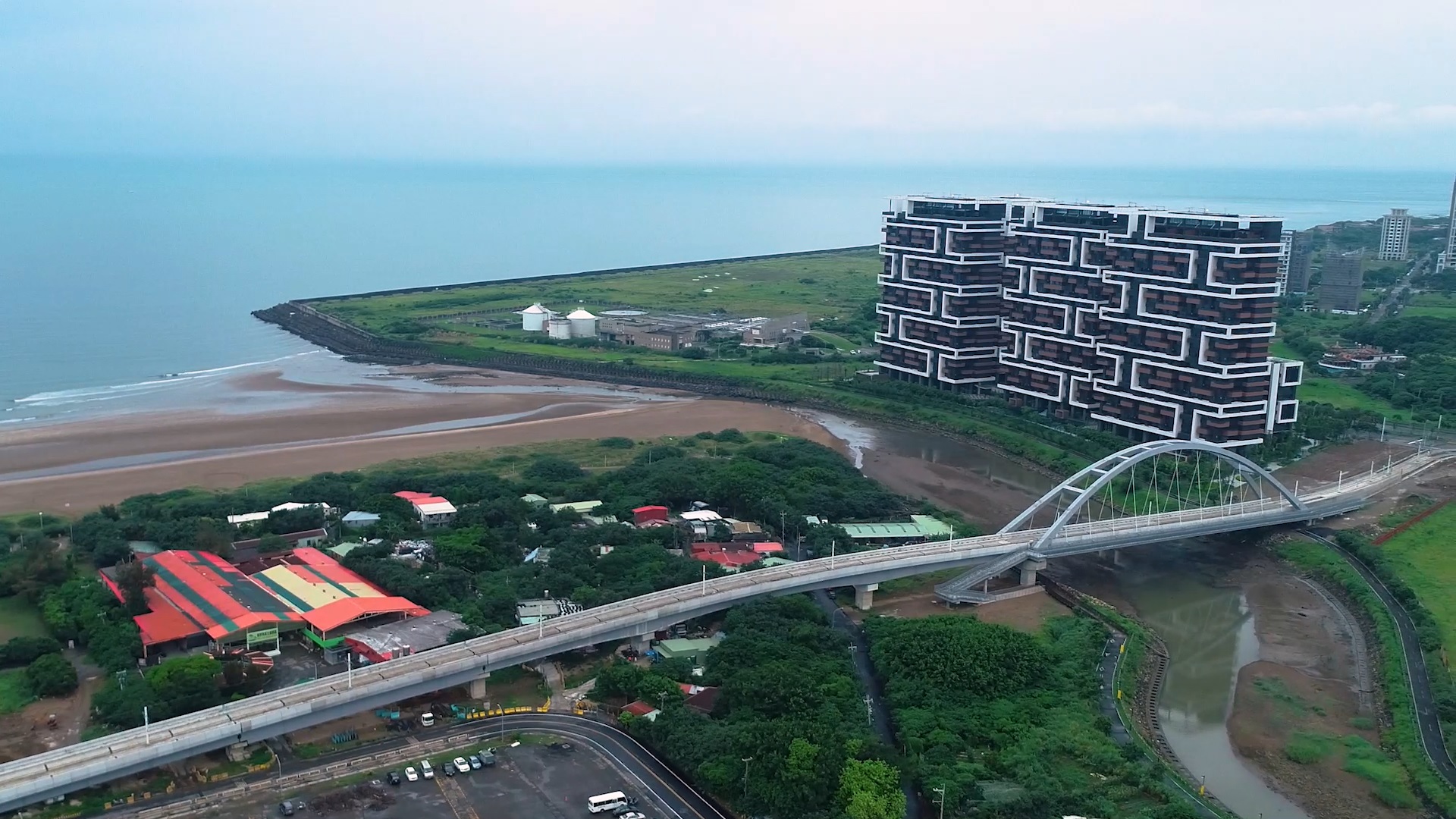 淡海輕軌藍海橋