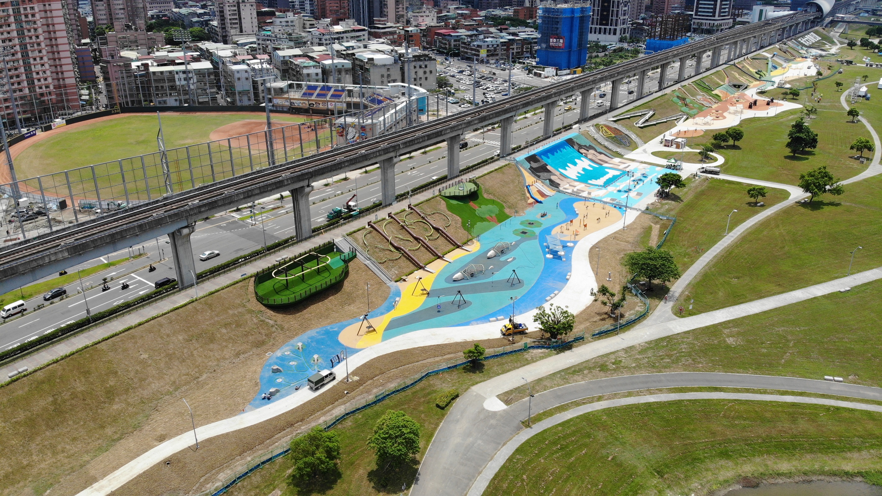 從辰光橋至中山橋間長度約800公尺寬50公尺，總面積有4公頃的空間