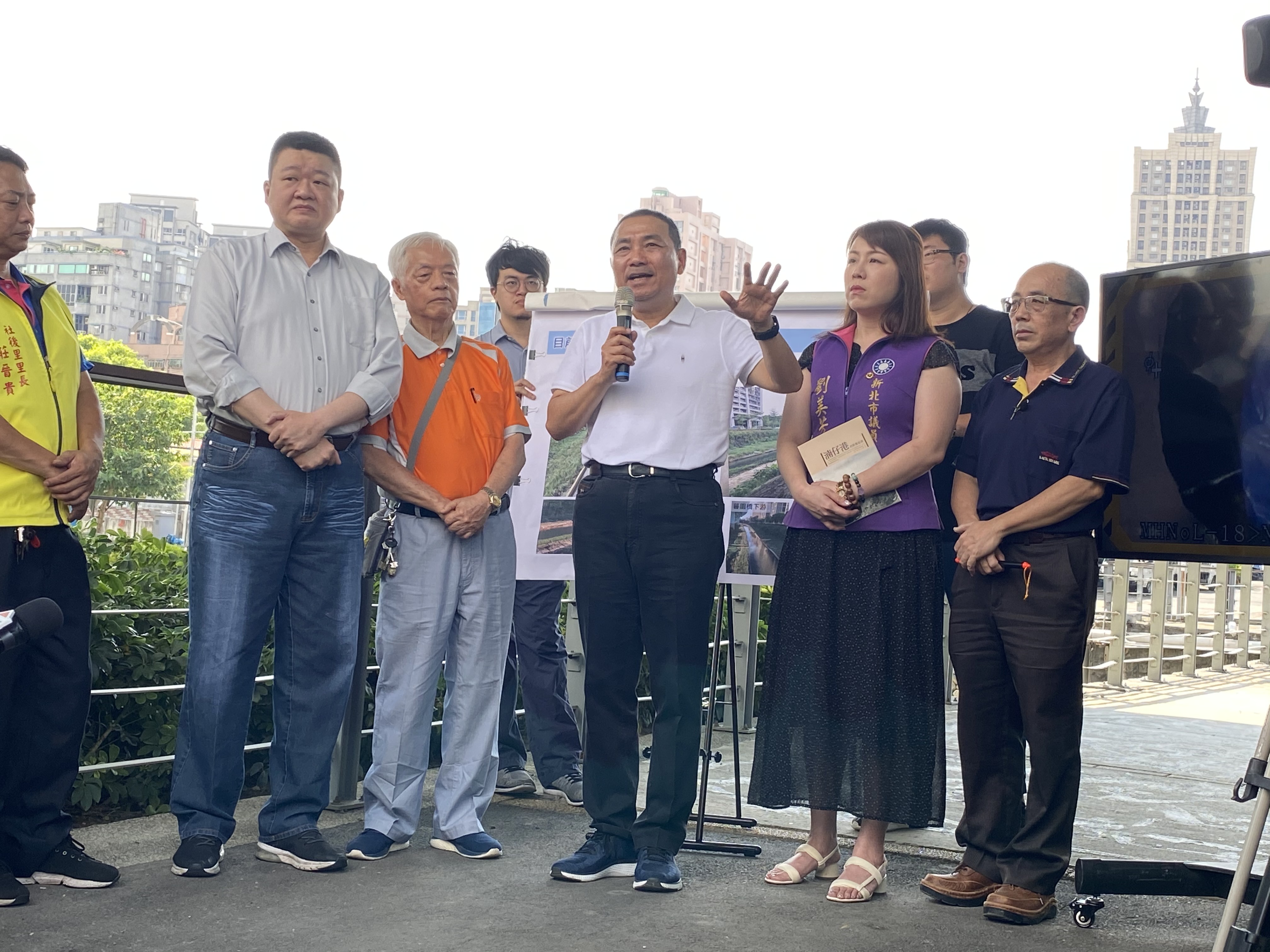 市長今日(26)上午視察湳仔溝水環境再造改善情形