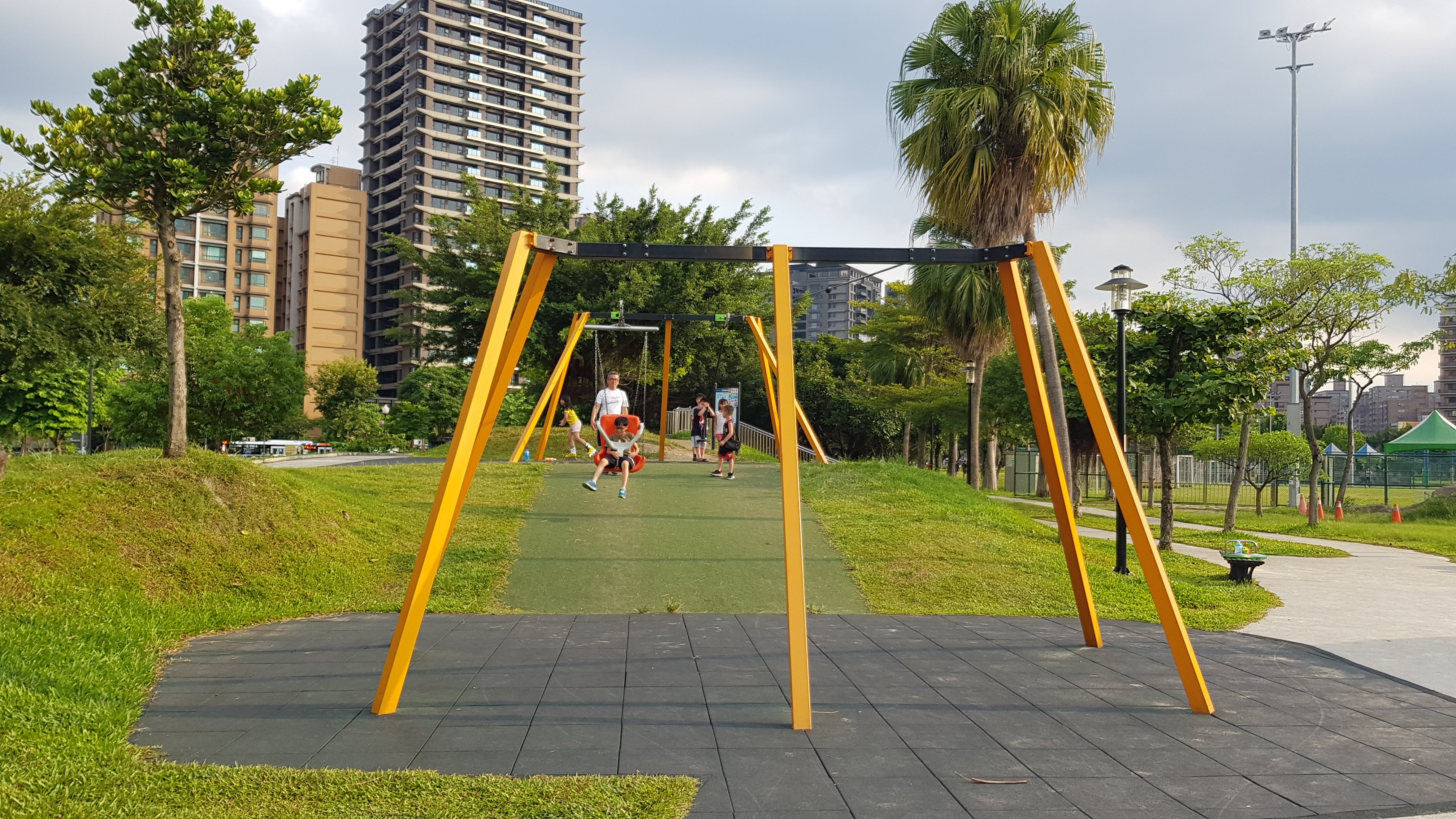 集賢環保公園內有多項遊憩設施