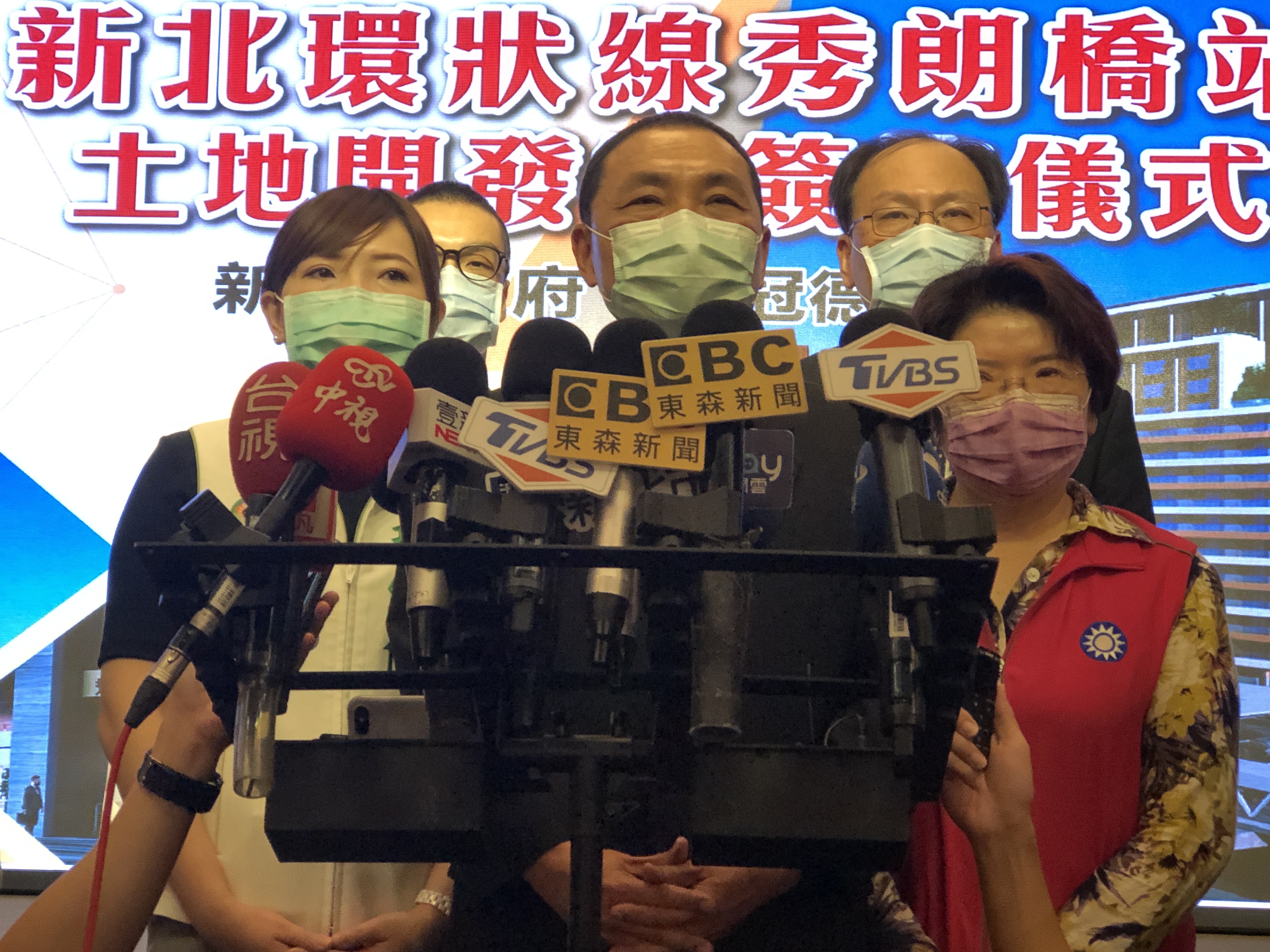 侯友宜市長接受媒體聯訪