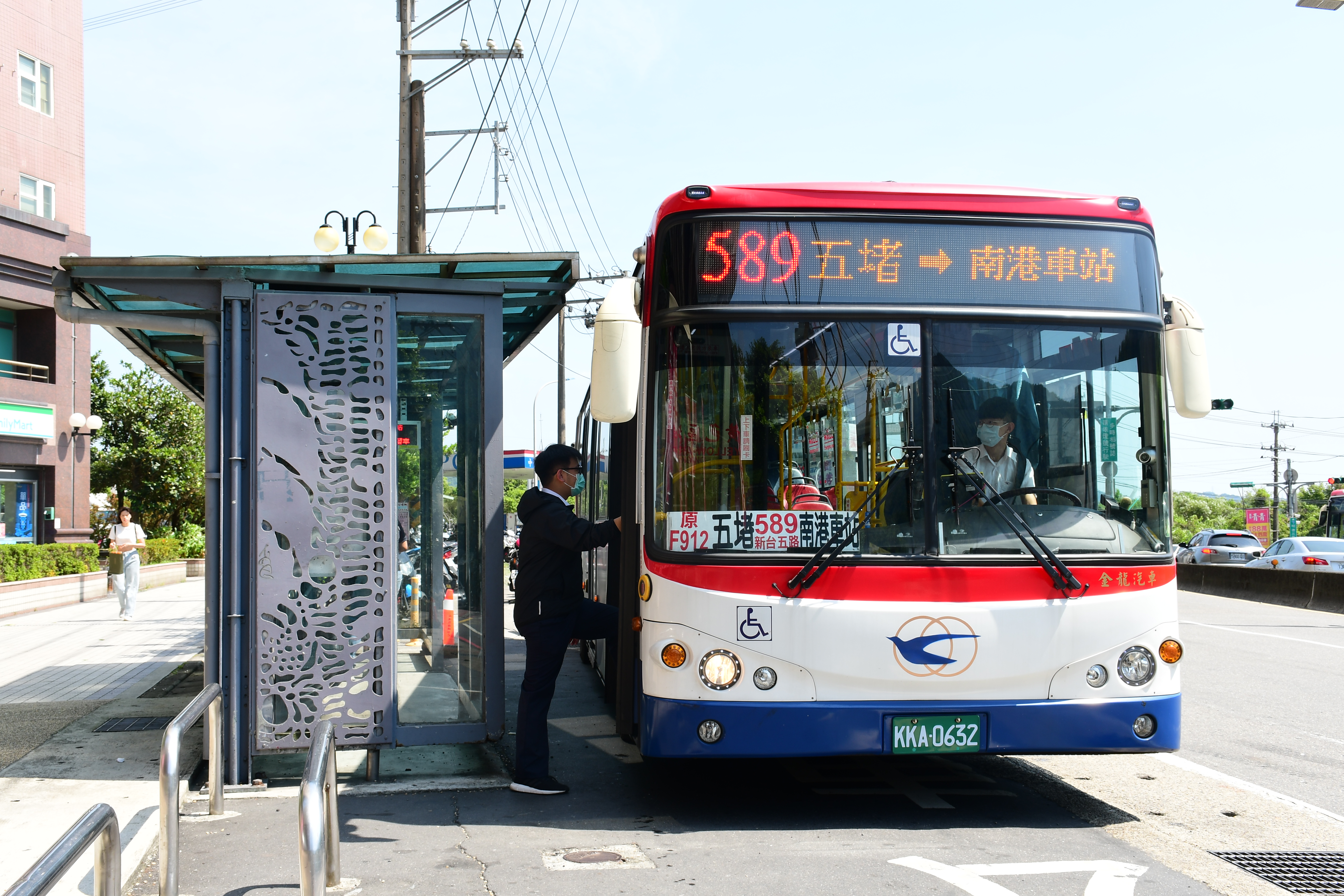 589線上車照.jpg