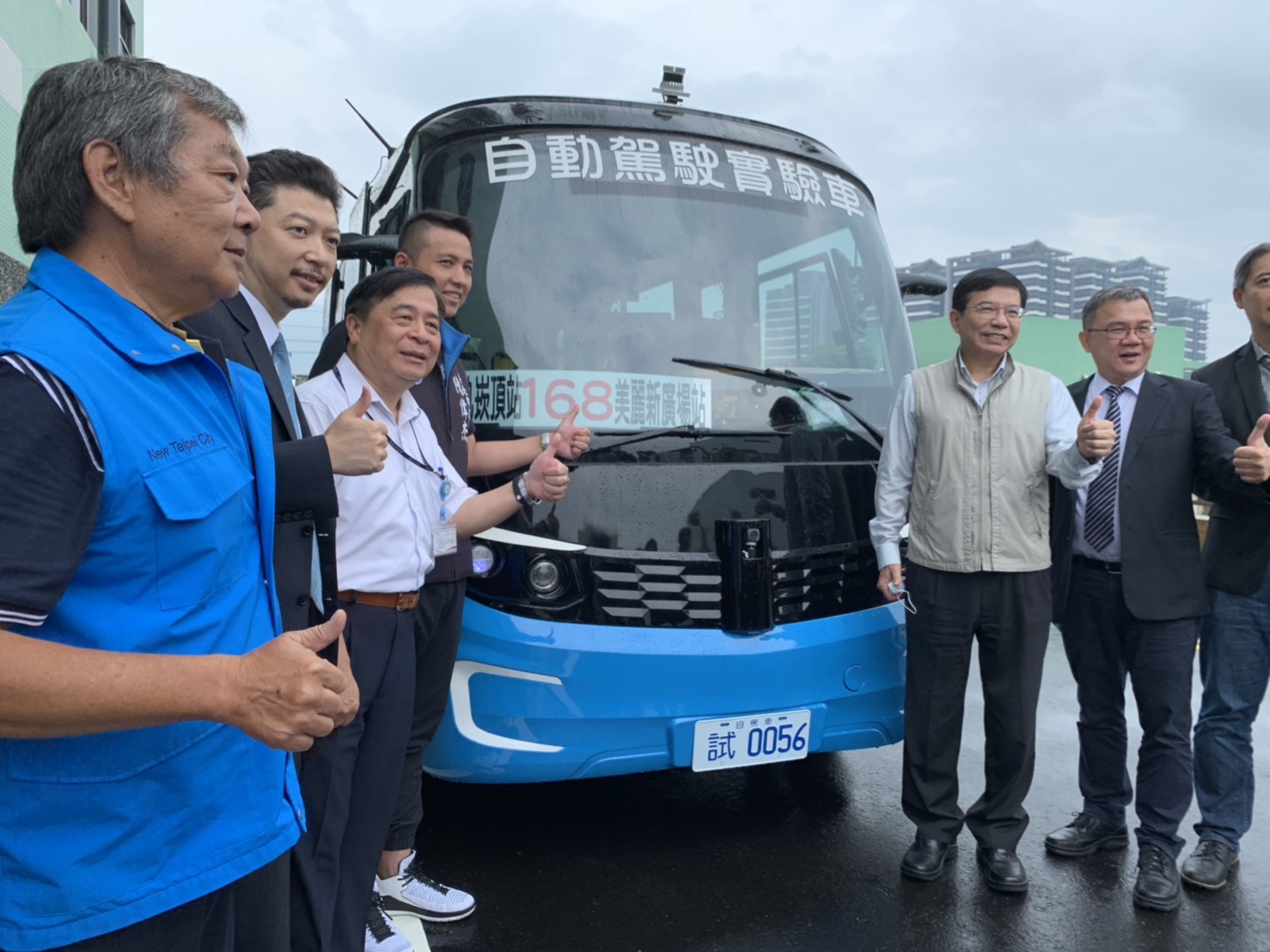 新北智駕電巴168今天掛牌加入公共運輸行列