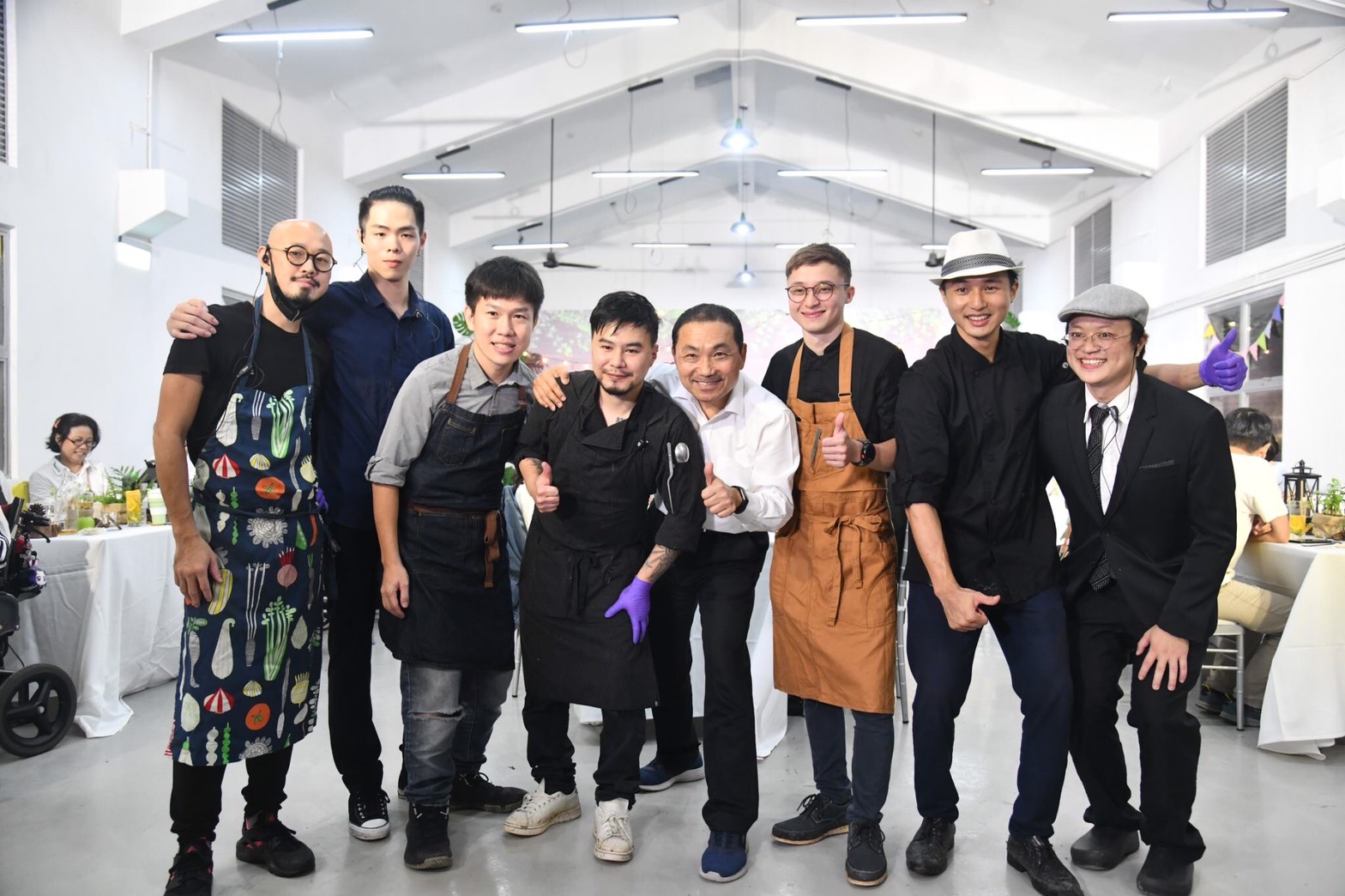 「我的新北市產地餐桌派對」聘請主廚陳首宏Avery(左四)將新北在地食材入菜，打造全新創意套餐。