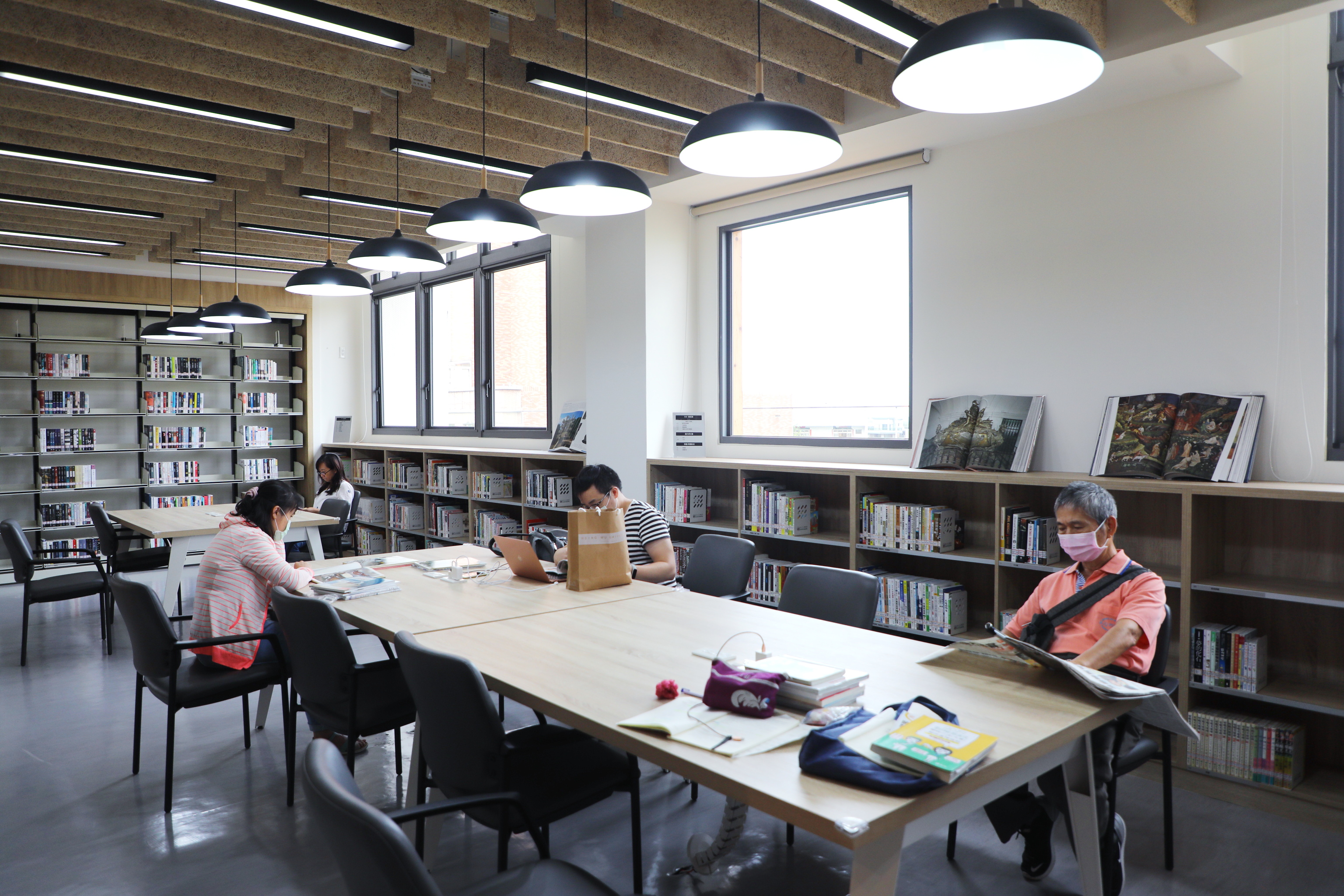新北市林口西林圖書閱覽室