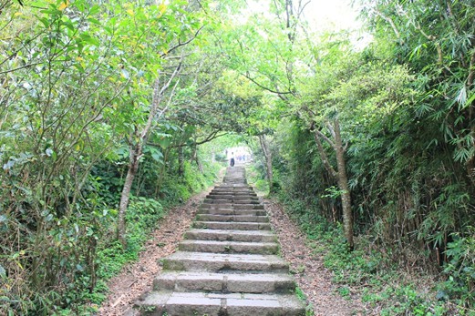 硬漢嶺