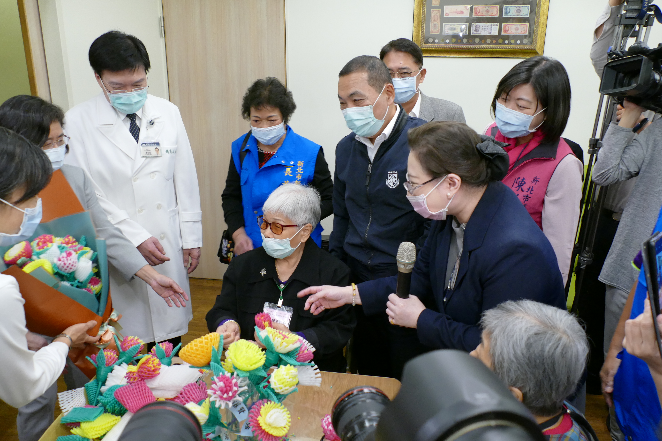 侯友宜市長關心長者進行手工藝課程活動