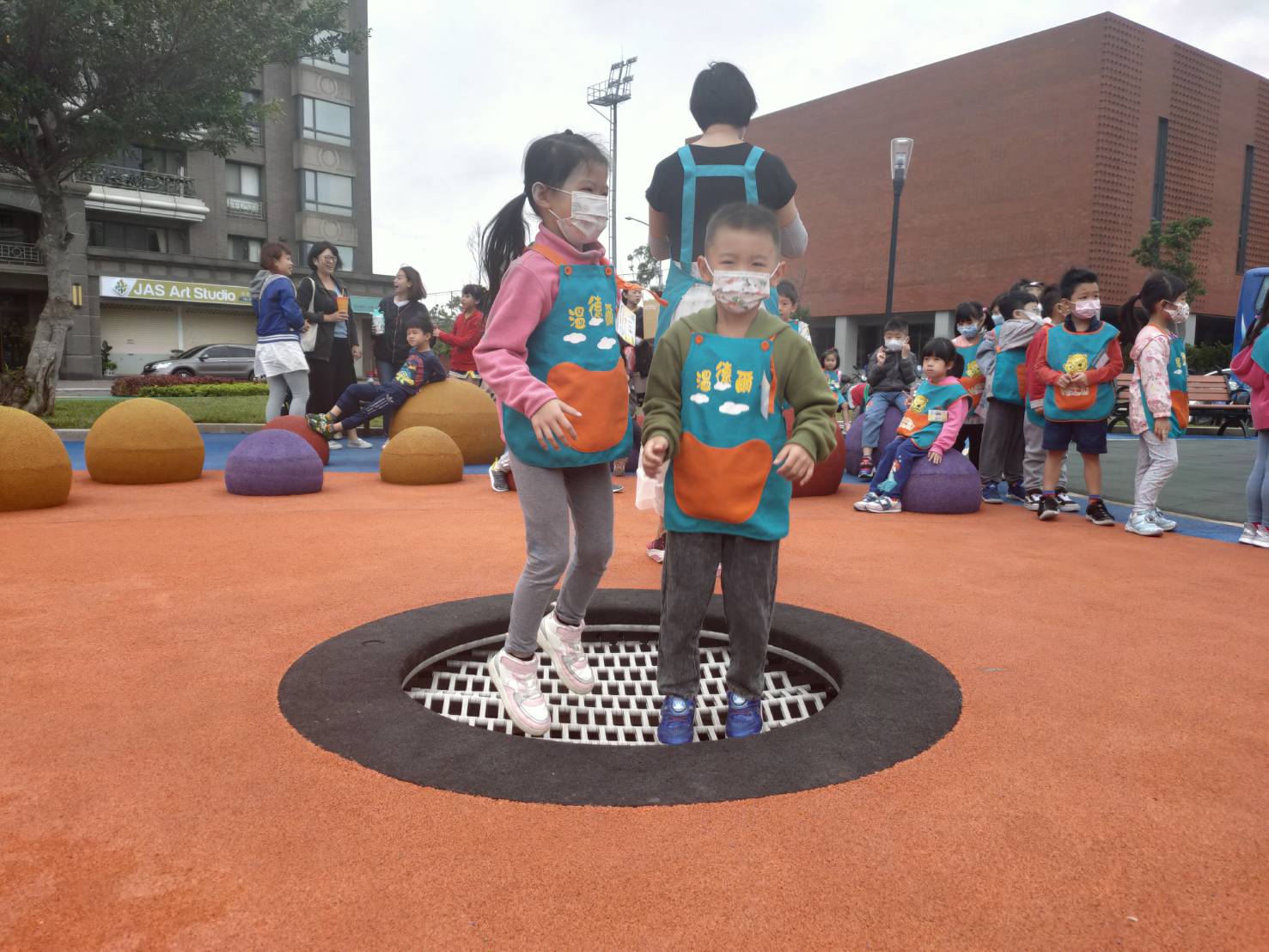 公園及兒童遊戲場不再限制特定年齡！
