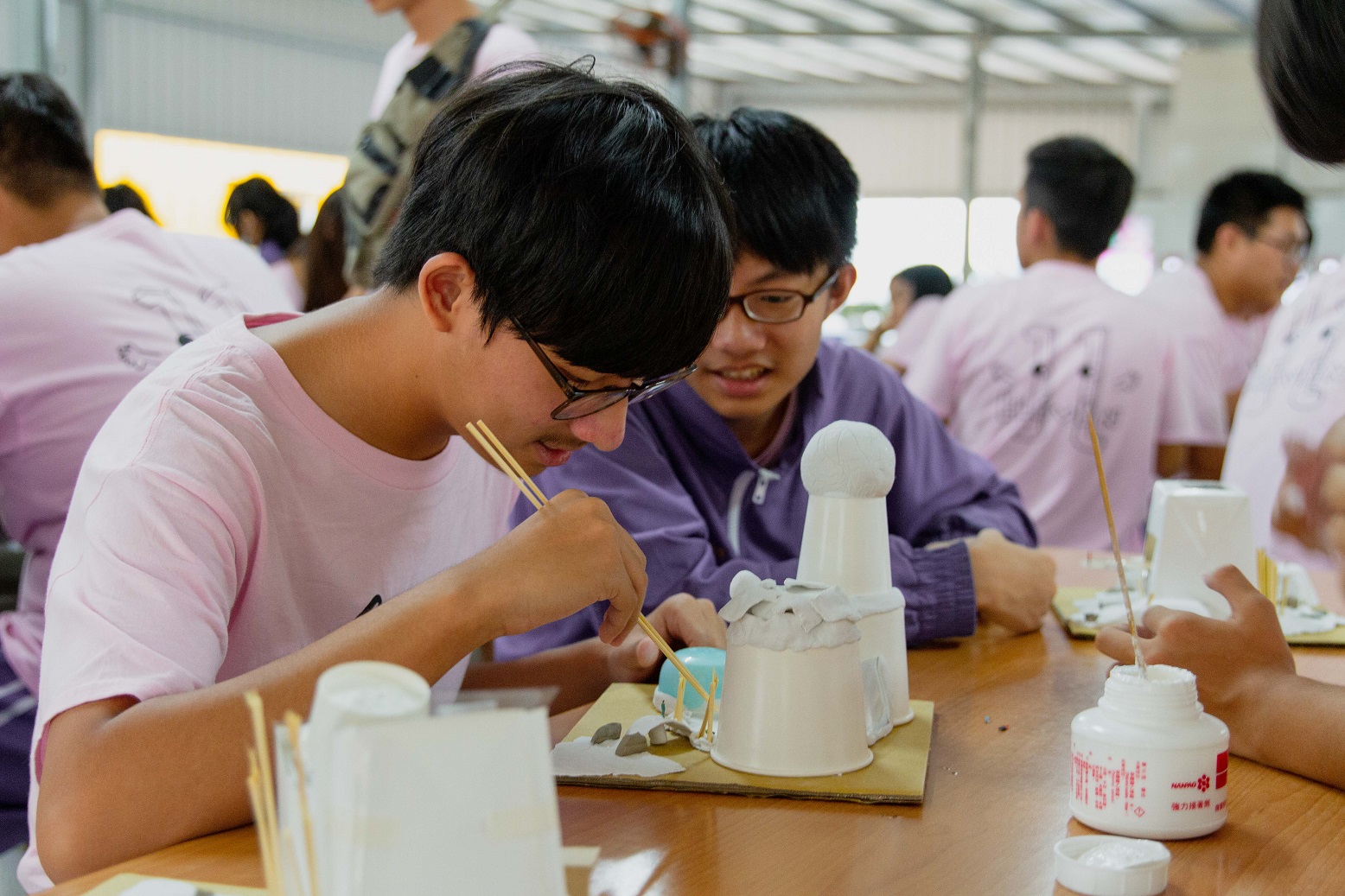 三民高中學生感受建築特色並發揮創意創作
