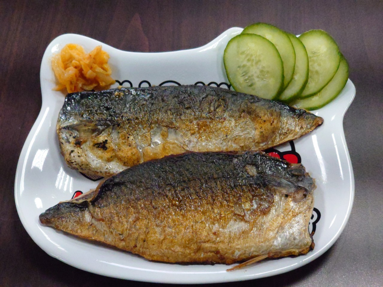 香酥可口的香煎鯖魚。 