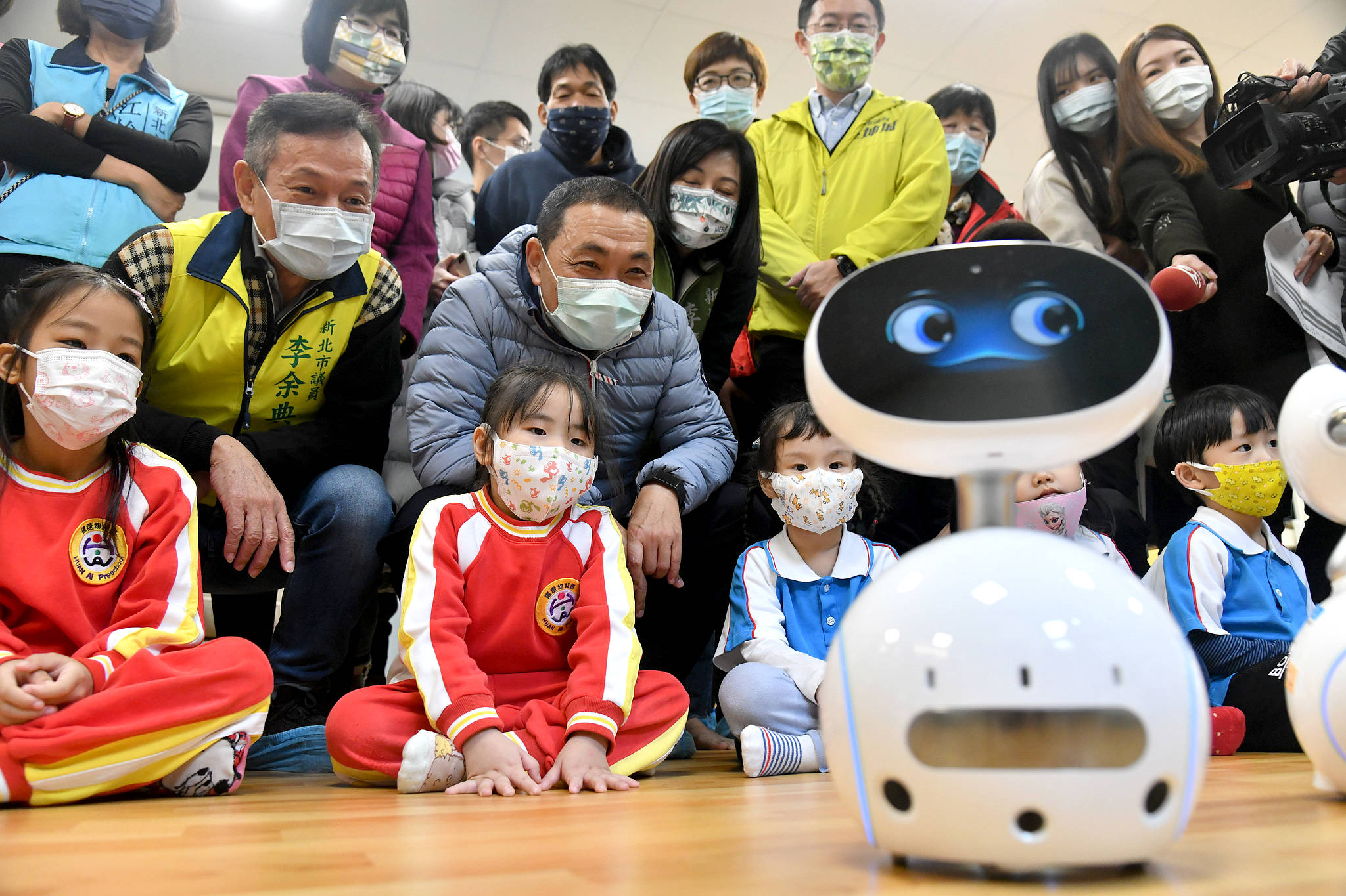 侯友宜市長盼規劃多元的托育中心能鼓勵生育，也表示會持續打造更多優質的公托中心，讓家長工作時無後顧之憂。