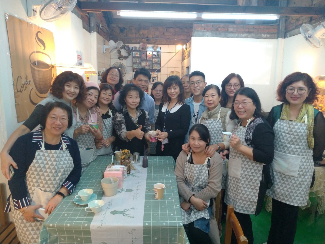 北鶯社區發展協會長者友善咖啡廳合照