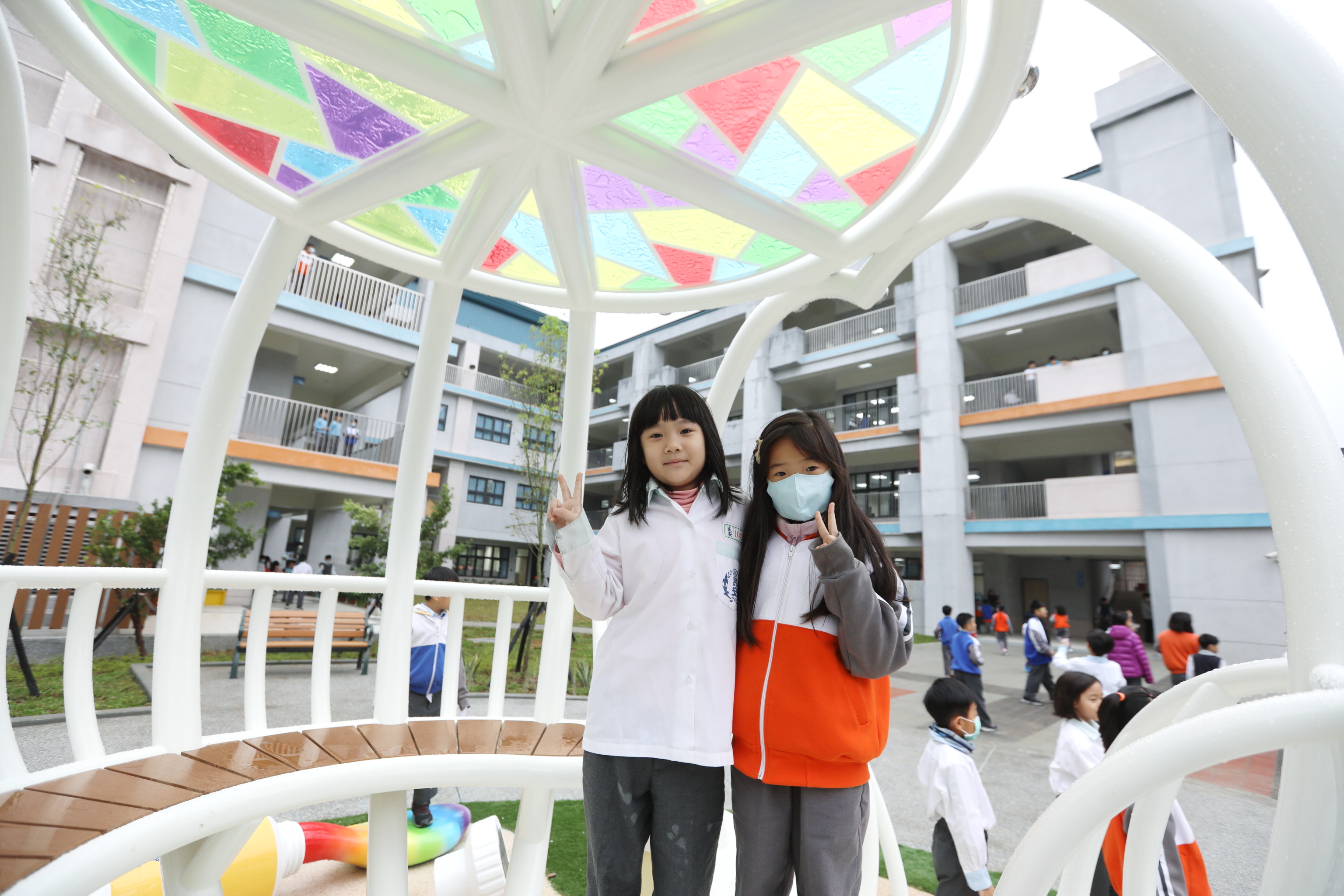 百年民安國小校舍整建落成，提供學生更寬敞優質的學習環境。