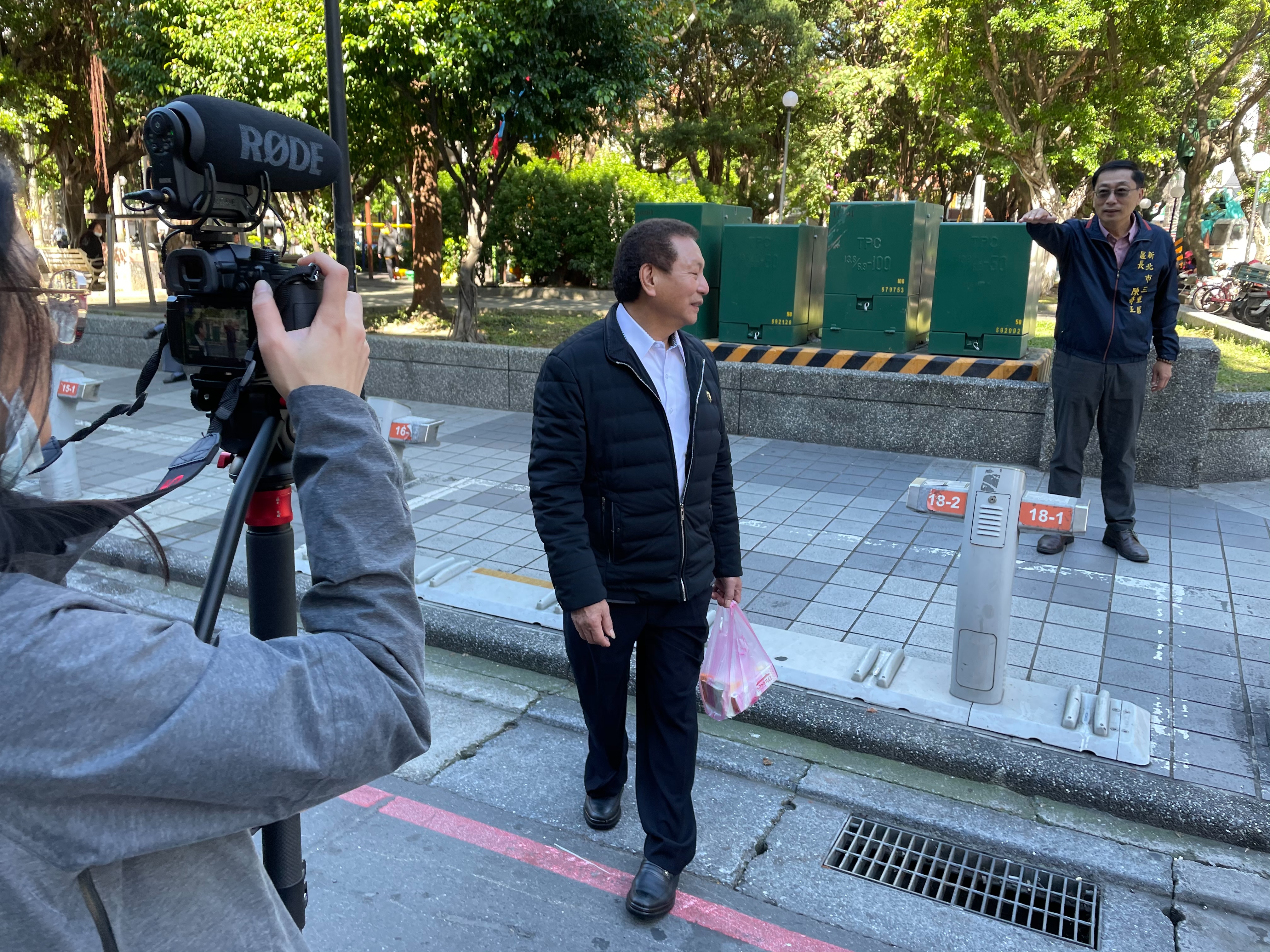 過馬路記得走行穿線
