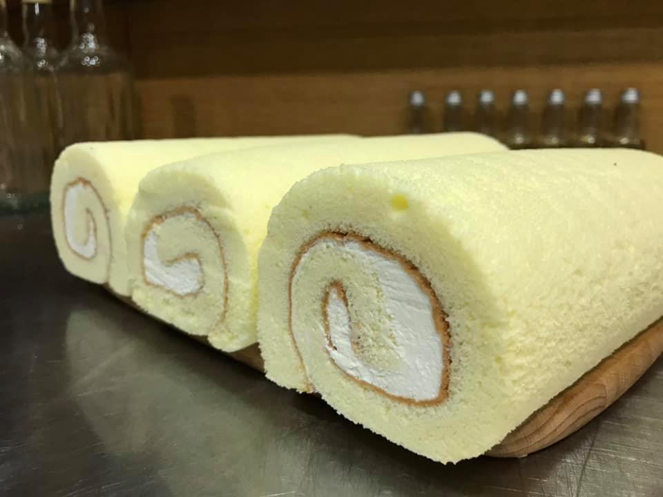 自製蜂蜜奶油蛋糕捲