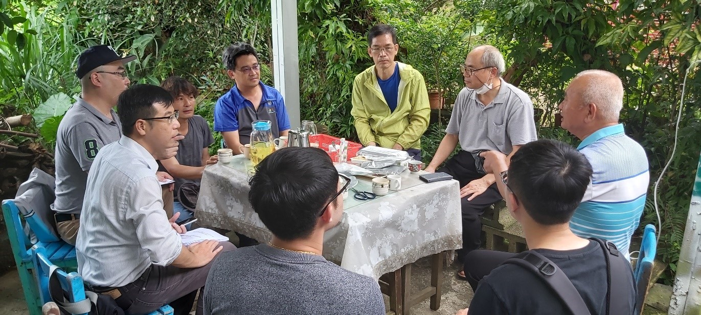 水利局與河川生態保育協會李永志老師及里長溝通訪
