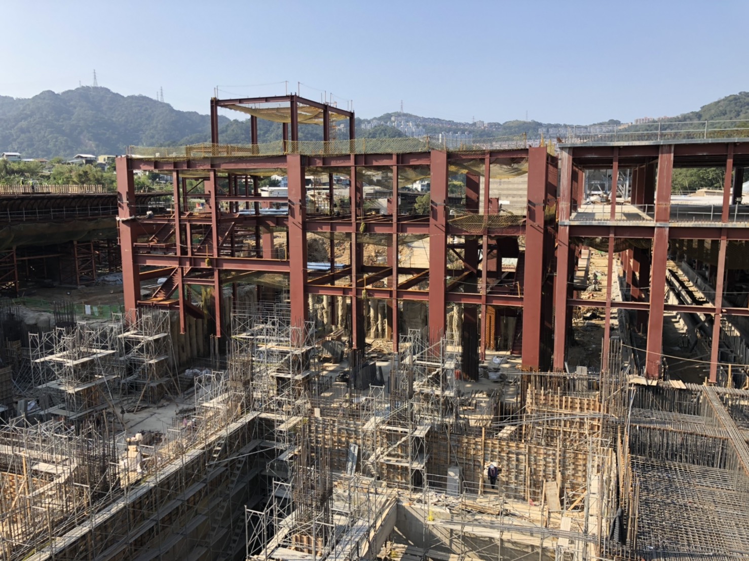 安坑輕軌機廠結構體施工