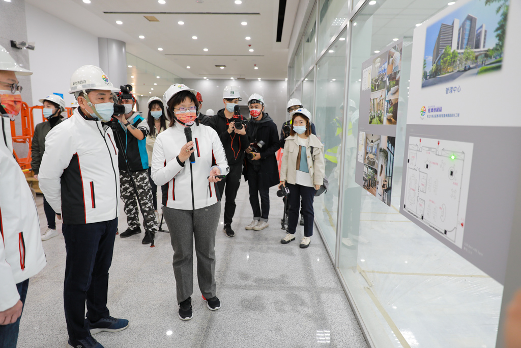 侯友宜市長視察寶高智慧園區工程進度