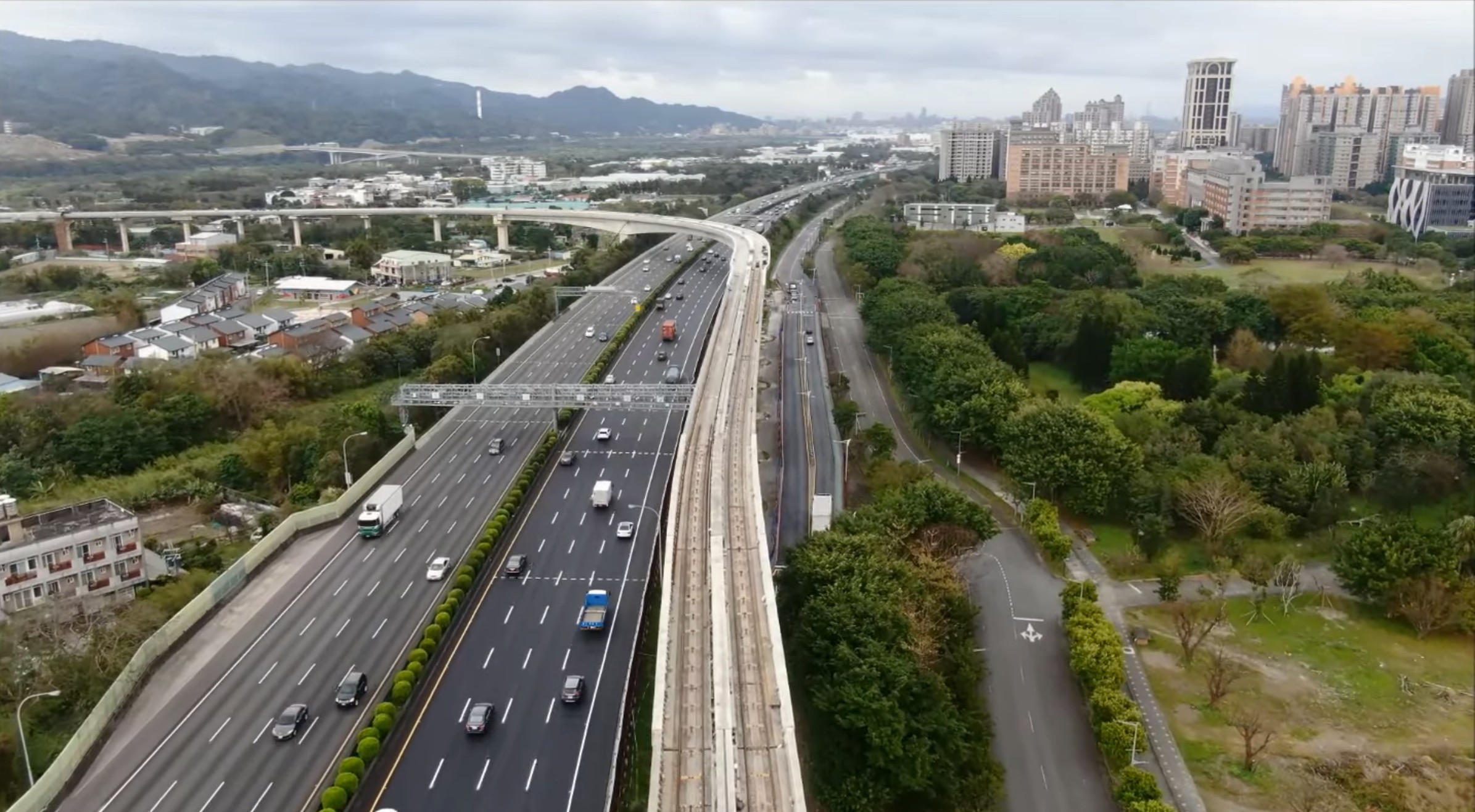 三鶯線跨國道三號路段