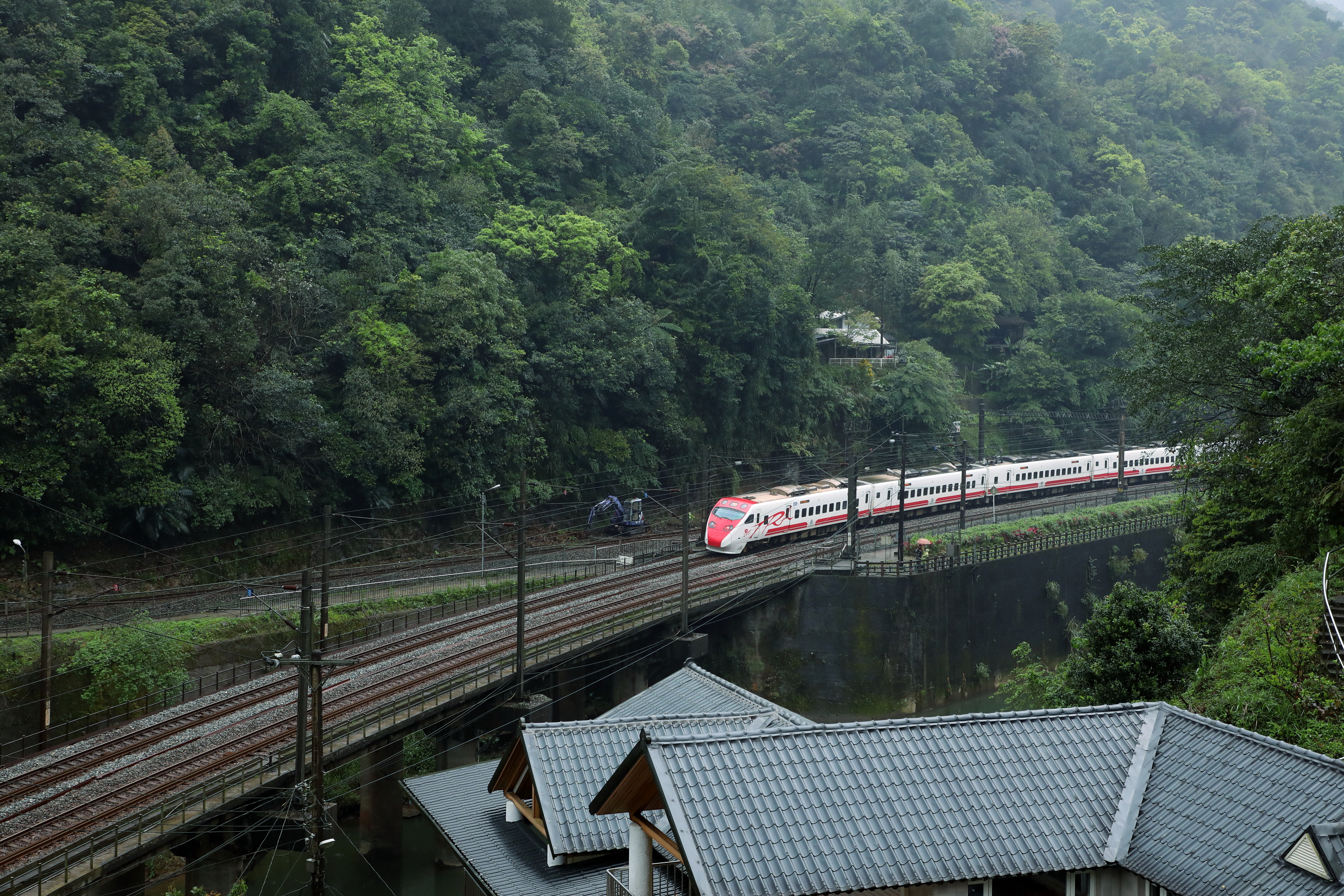 瑞芳區三貂嶺地區擁有鐵道、生態與古蹟等特色景觀。