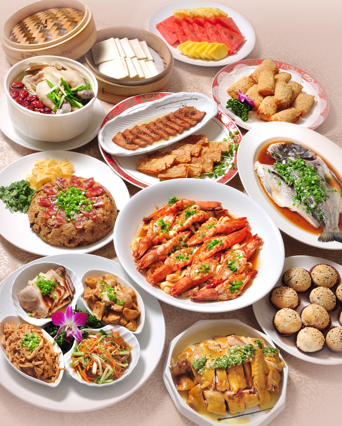 台北凱撒飯店國宴外燴團隊-螢光秘境蔥滿幸福小旅行料理照片宴