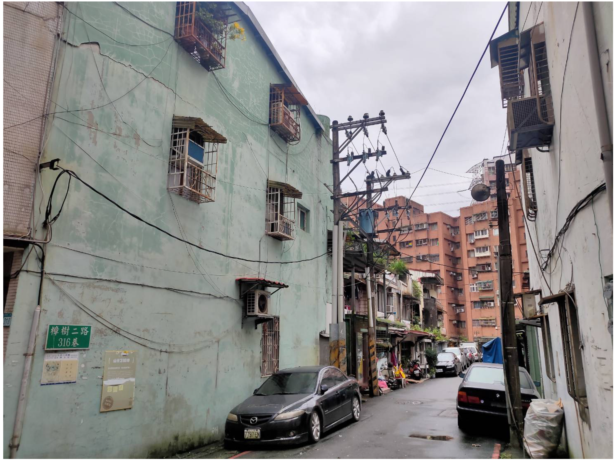 重建前照片側拍