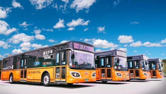 12輛582線抗疫2.0電動公車今上路