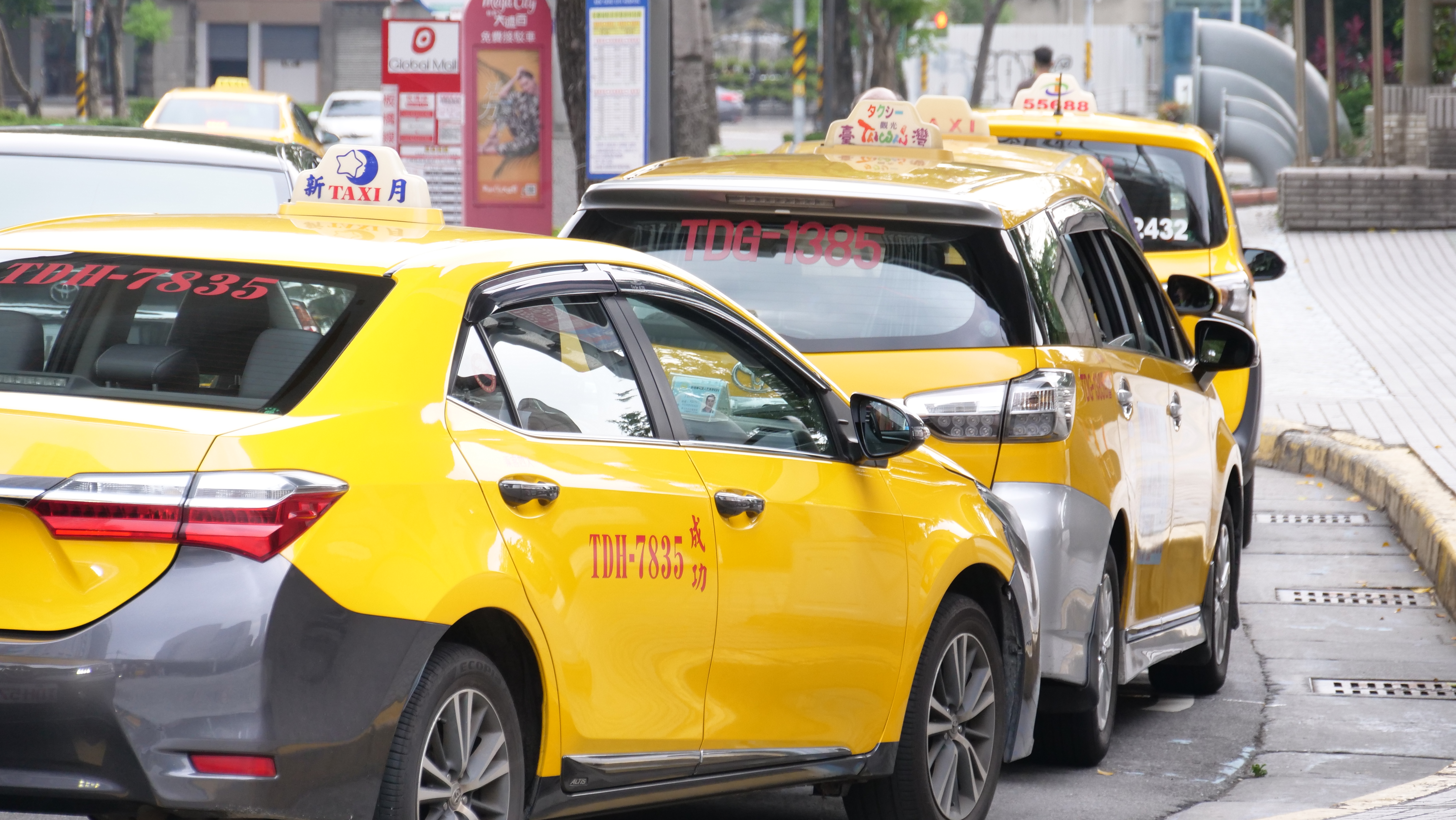 板橋火車站西門計程車招呼站