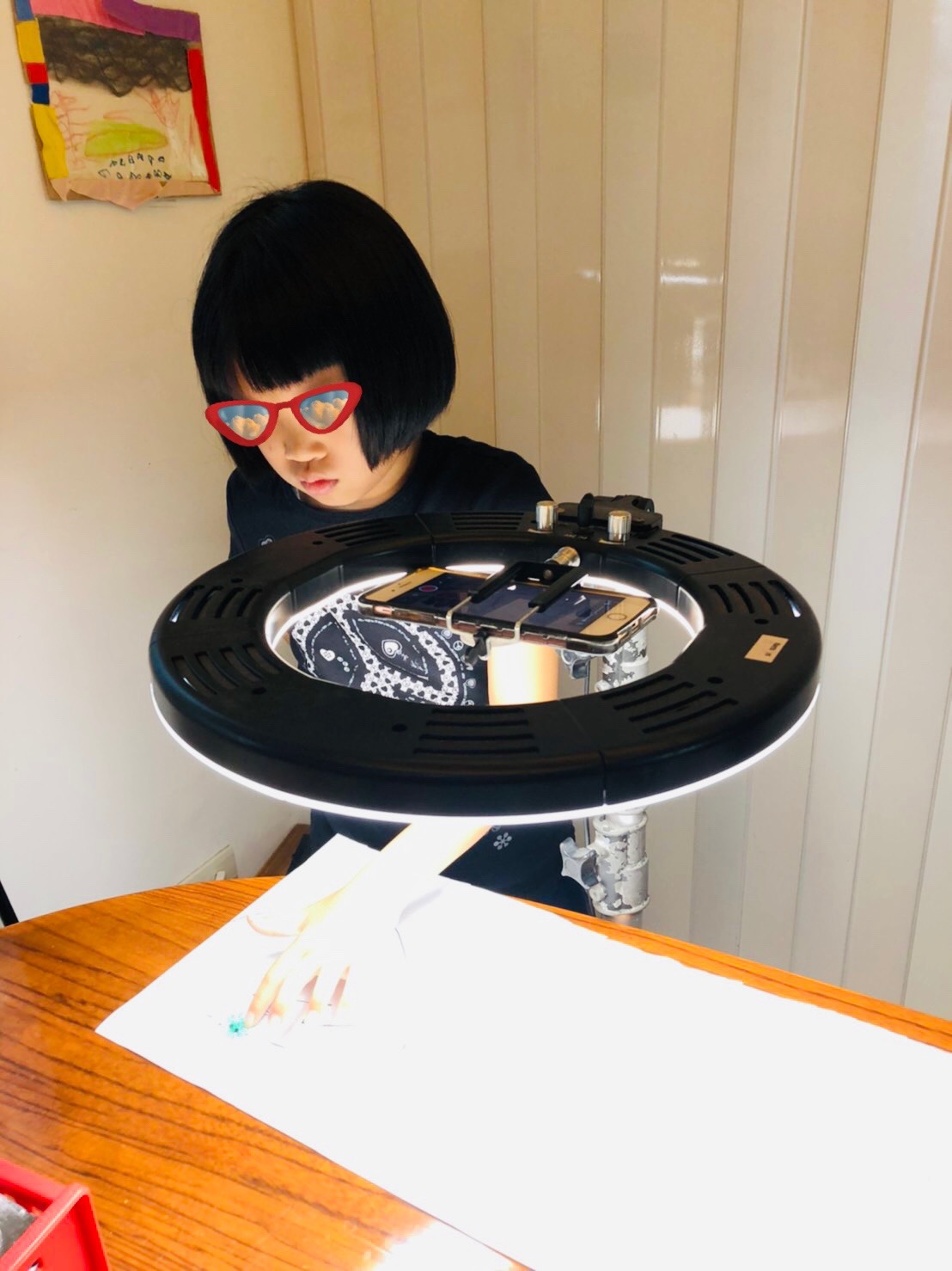 線上版的「府中15動畫學院-夏日宅家動漫」數位夏令營，自7月26日至8月11日，針對7-12歲國小學童，規劃一系列搭配時下流行的動漫主題課程