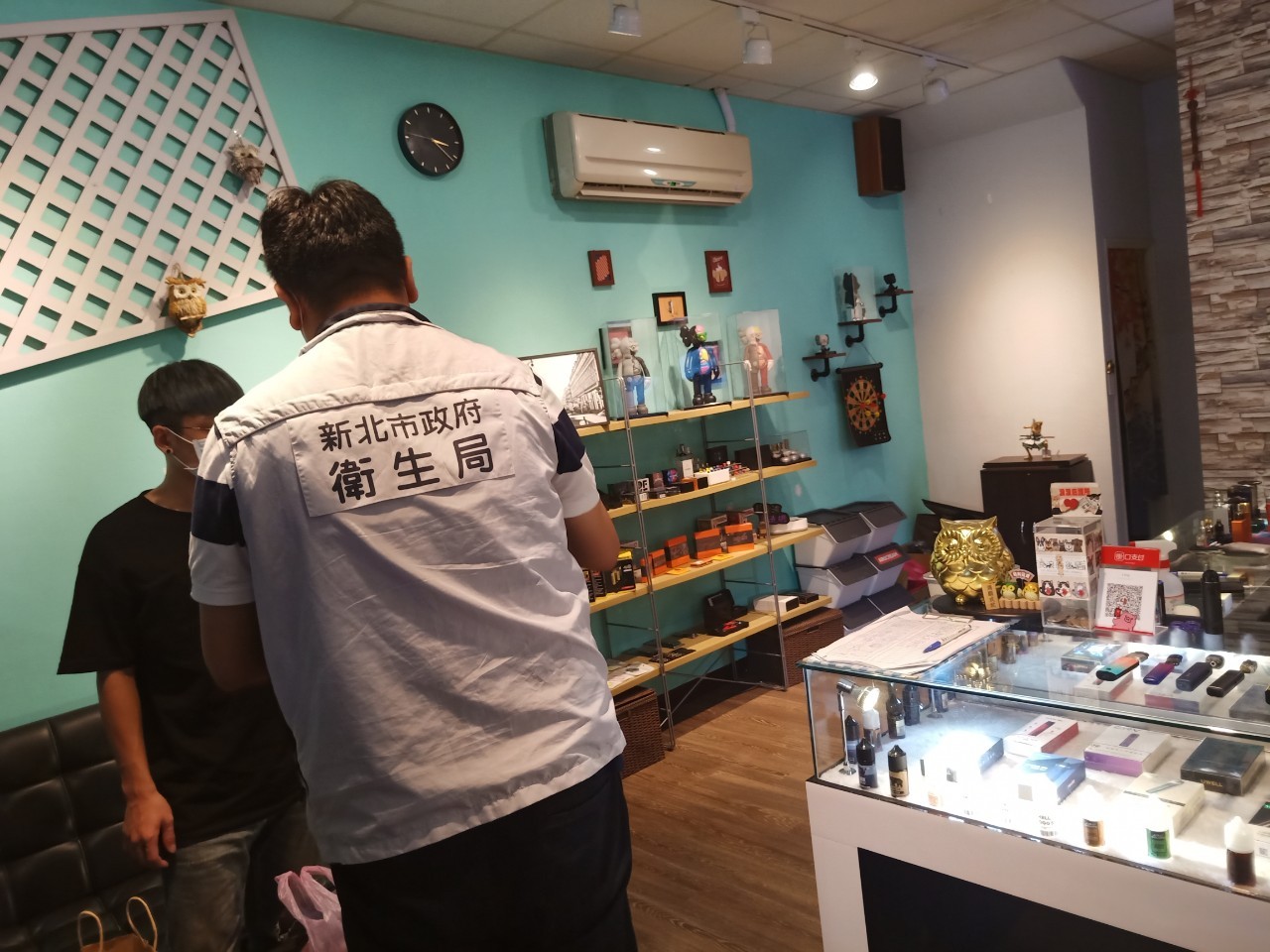 新北市衛生局宣導本市販售電子煙店家_01.jpg